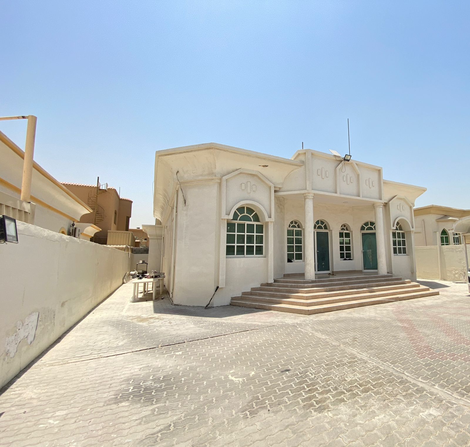 GROUND FLOOR AND RESIDENTIAL VILLA FOR SALE IN AJMAN RAWDA-1