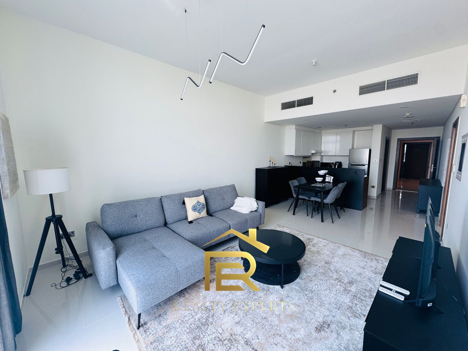 Fully Furnished |Spacious Unit |Fantastic View
