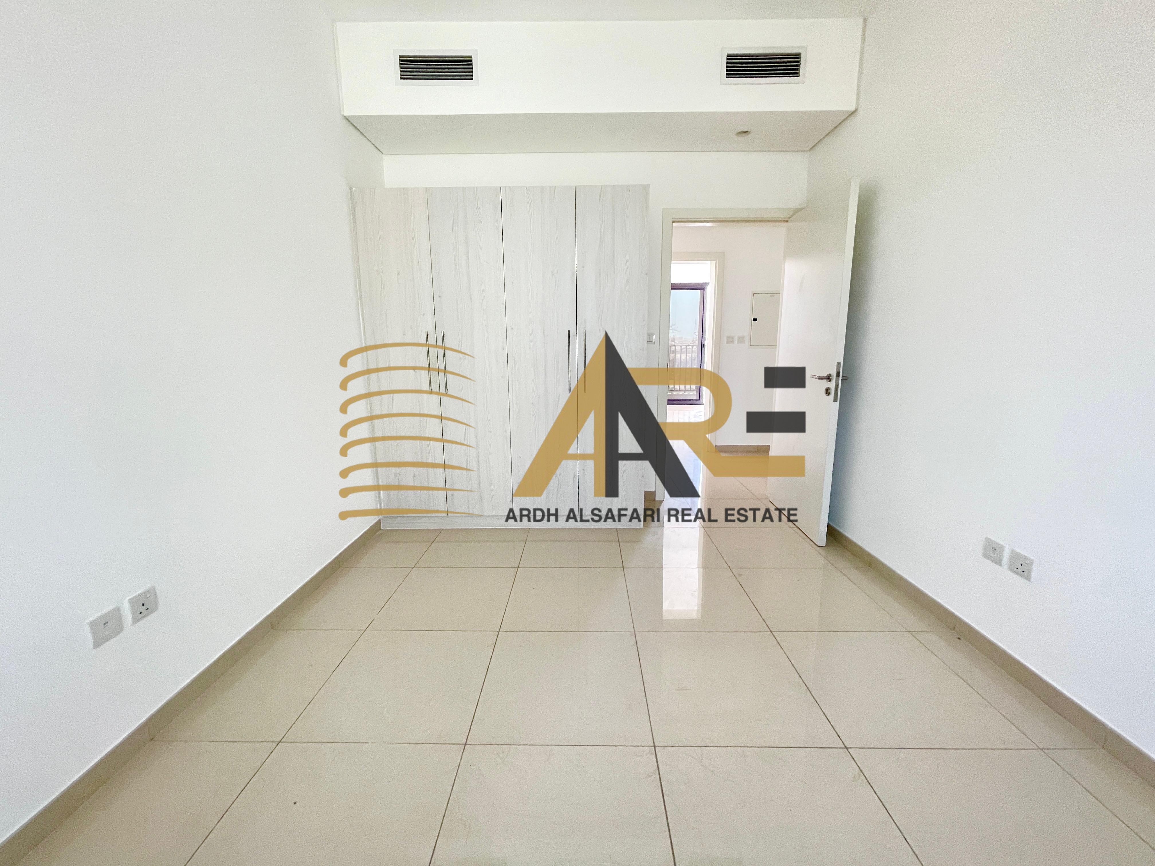 Amaizing layout 2bed corner villa maid room wardrobes parking jau 95k 1 cheque
