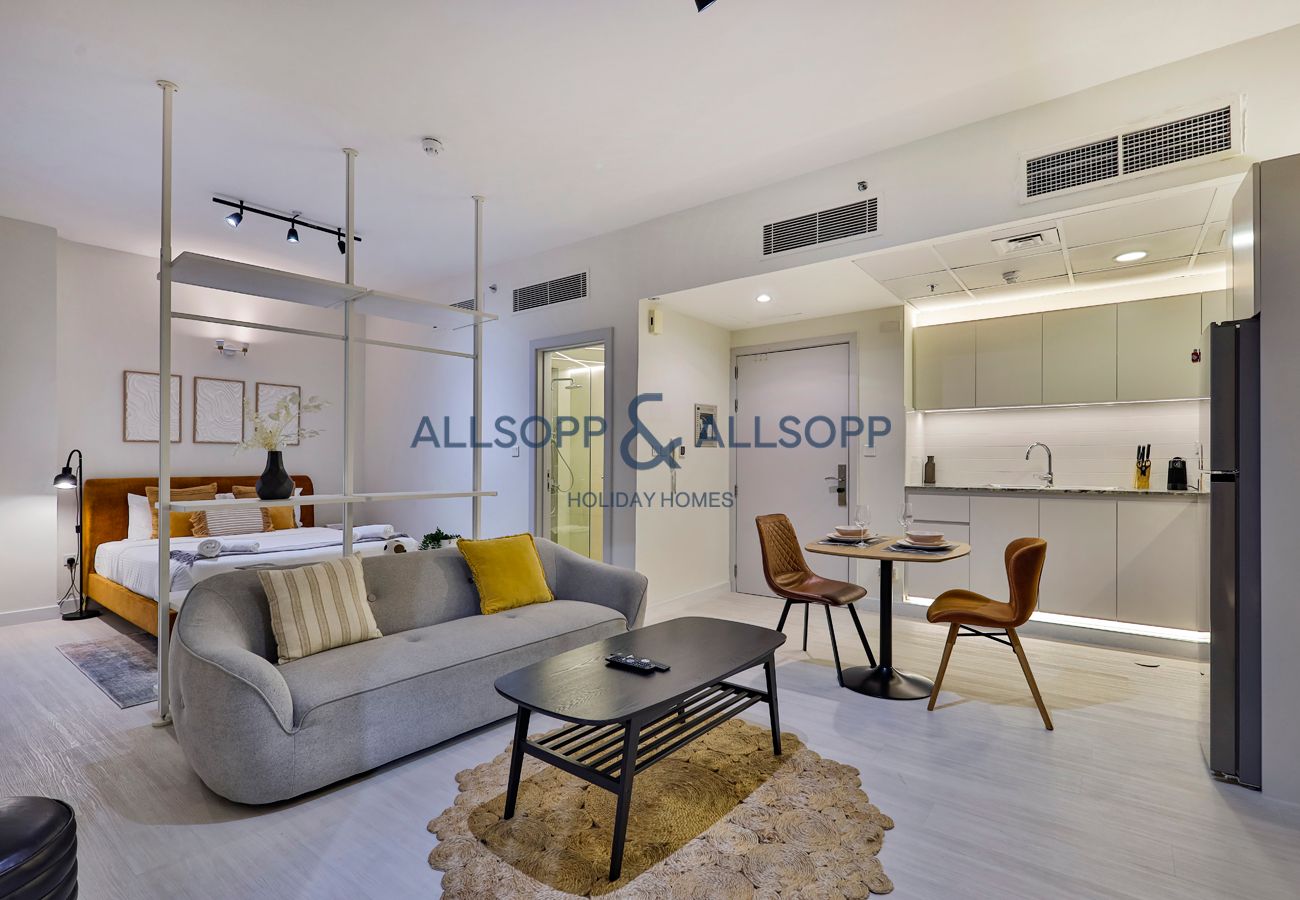 apartment card