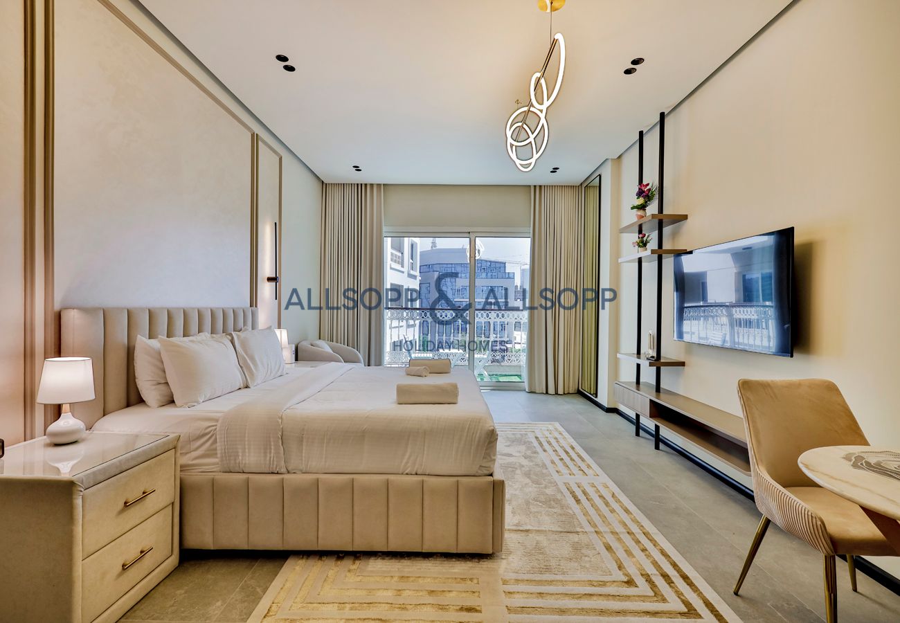 NO COMMISSION: Sleek Urban Studio| Arjan Dubai