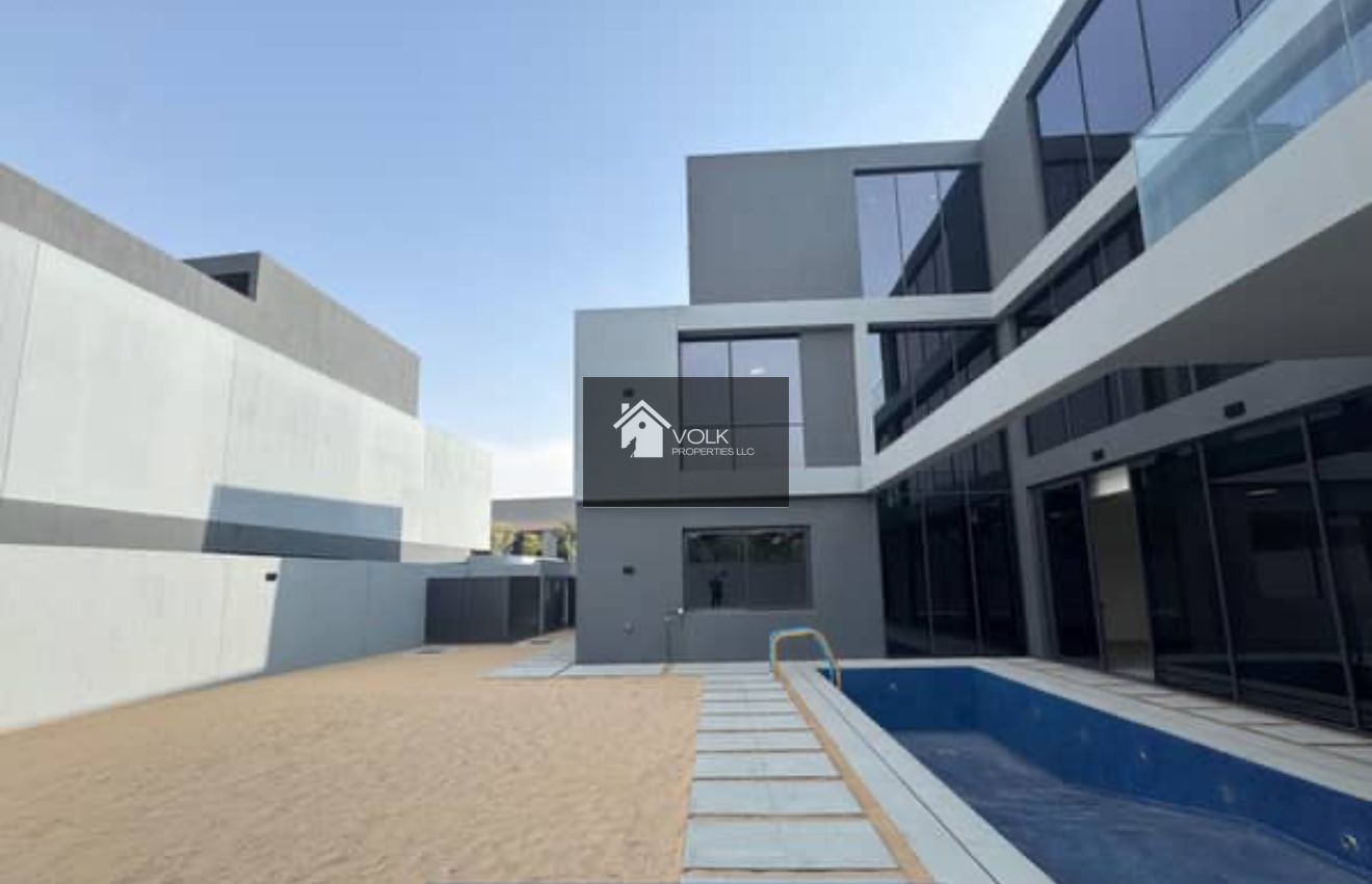 Genuine Resale | Single Row Villa | Built-in Swimming Pool