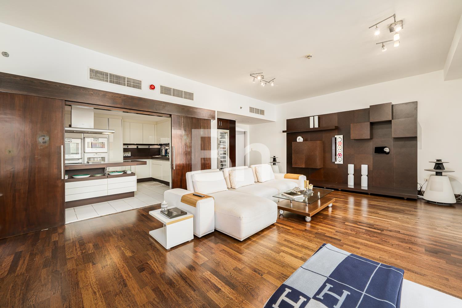 apartment card