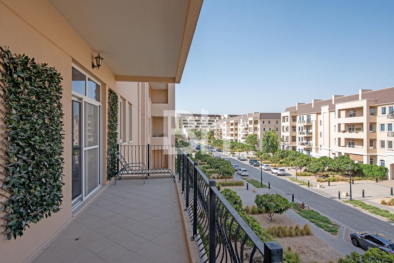 apartment card