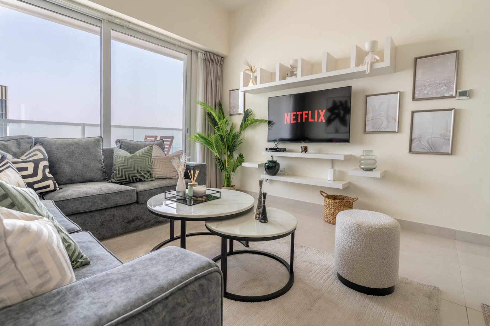 Stylish 1-bed Apt in Business Bay | AG 1620B