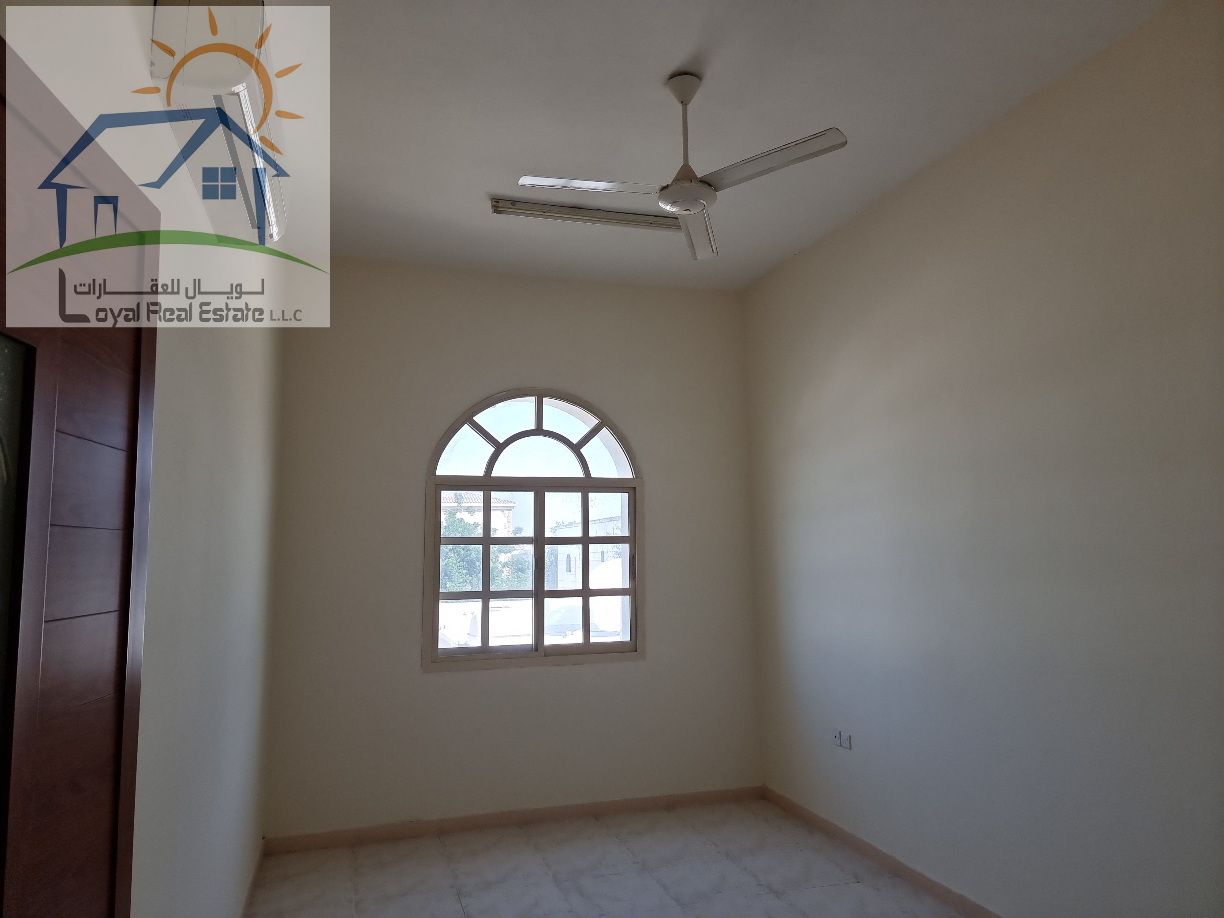 HUGE 2 BEDROOM HALL WITH BALCONY PARKING SPLIT A. C