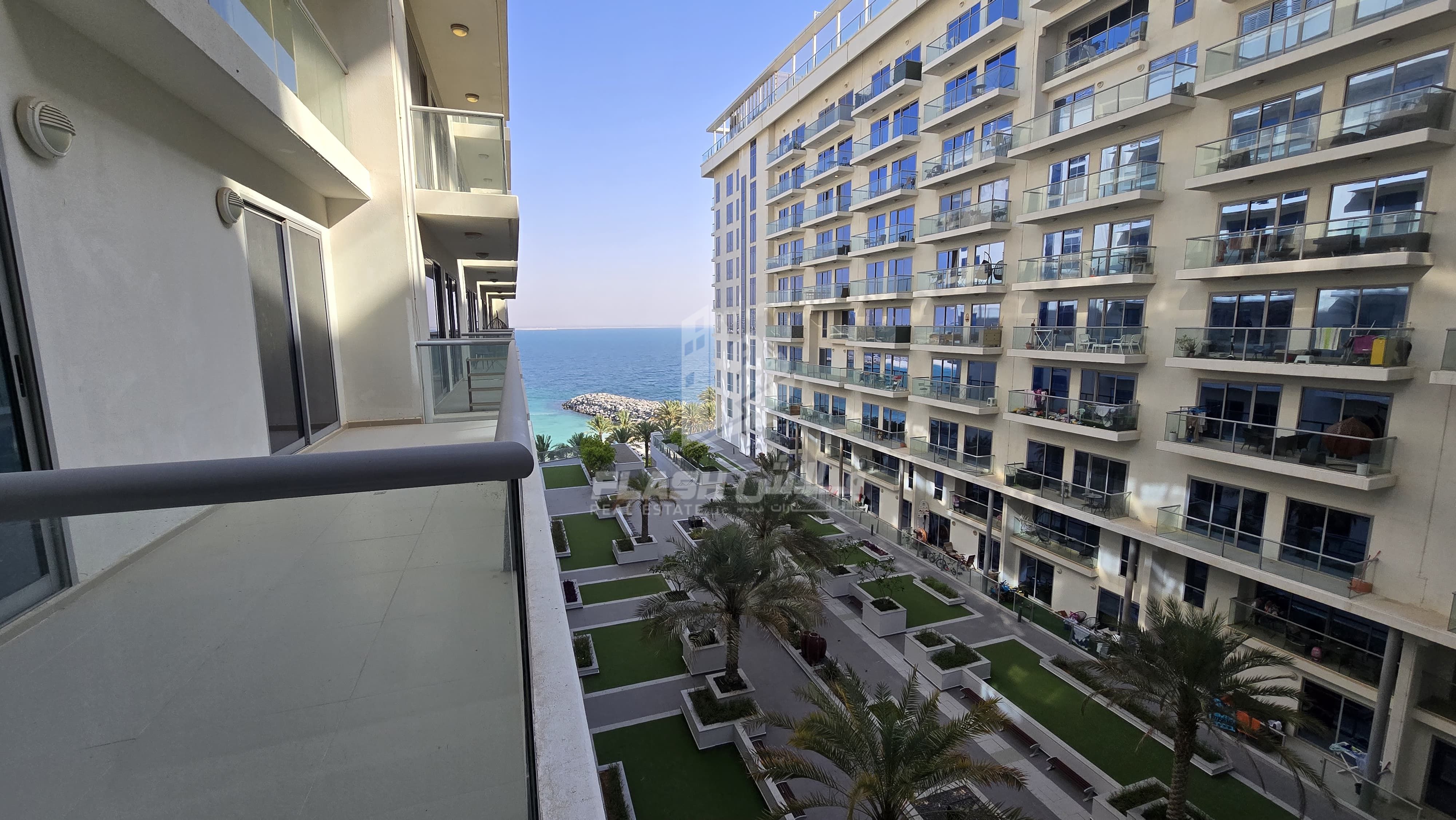 Great View| Amazing Amenities| Beach Access and View