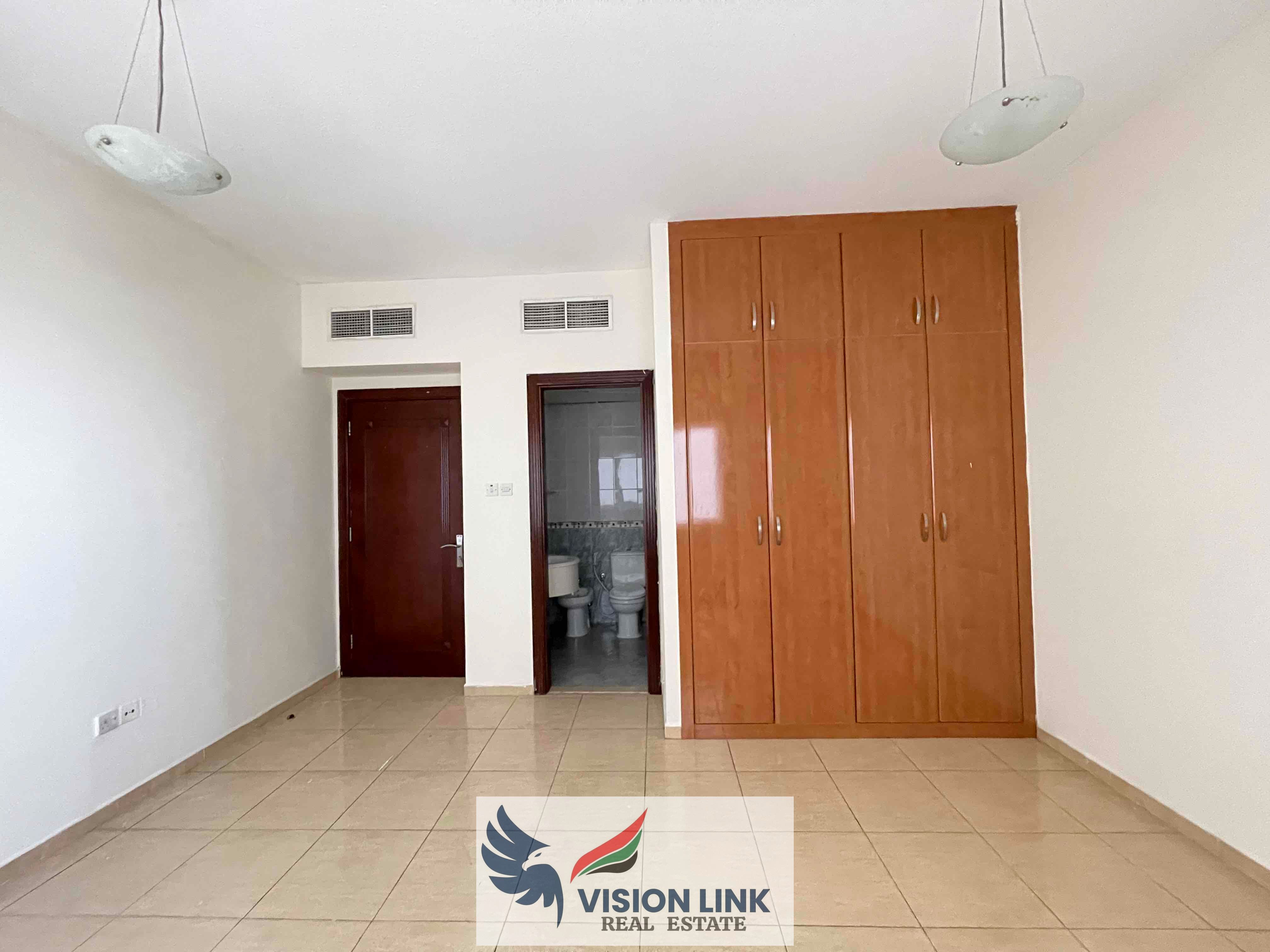 Lavish 2 bhk with balcony with made room with gym an pool free on prime location