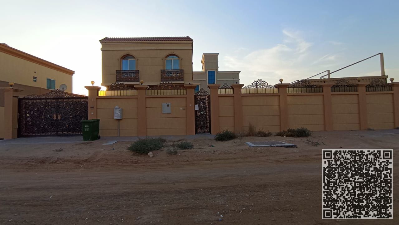 SPECIOUS BEAUTIFUL 5 MASTER BEDROOMS VERY BIG VILLA AVAILBLE FOR SALE IN AL YASMEEN AJMAN. . . . . .