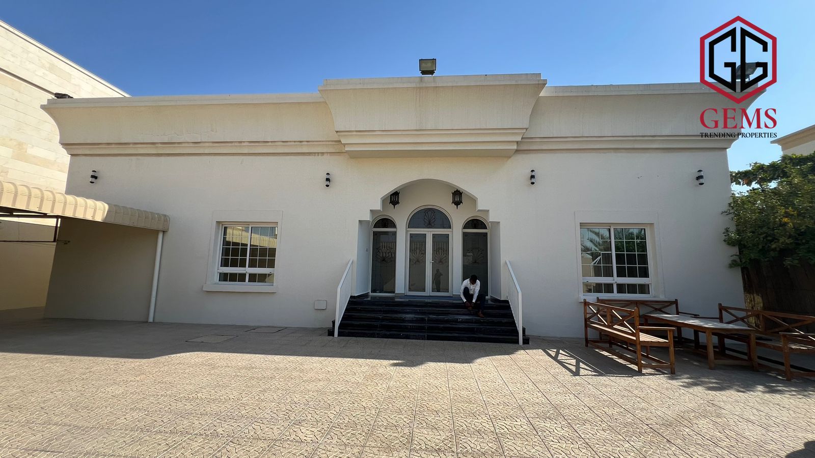 GROUND FLOOR | SERVANT BLOCK | WELL-KEPT | GARDEN