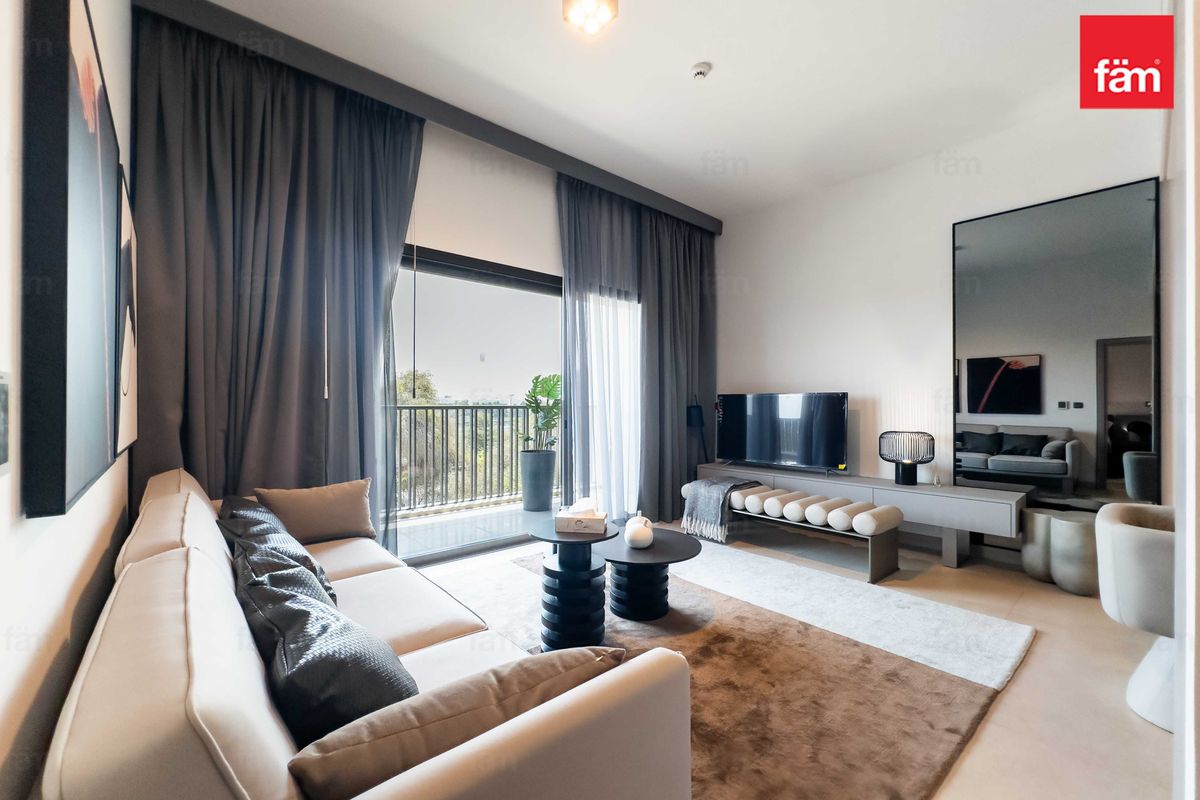Brand New | Vacant l Corner Unit