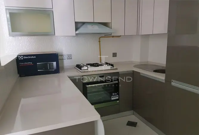 apartment card