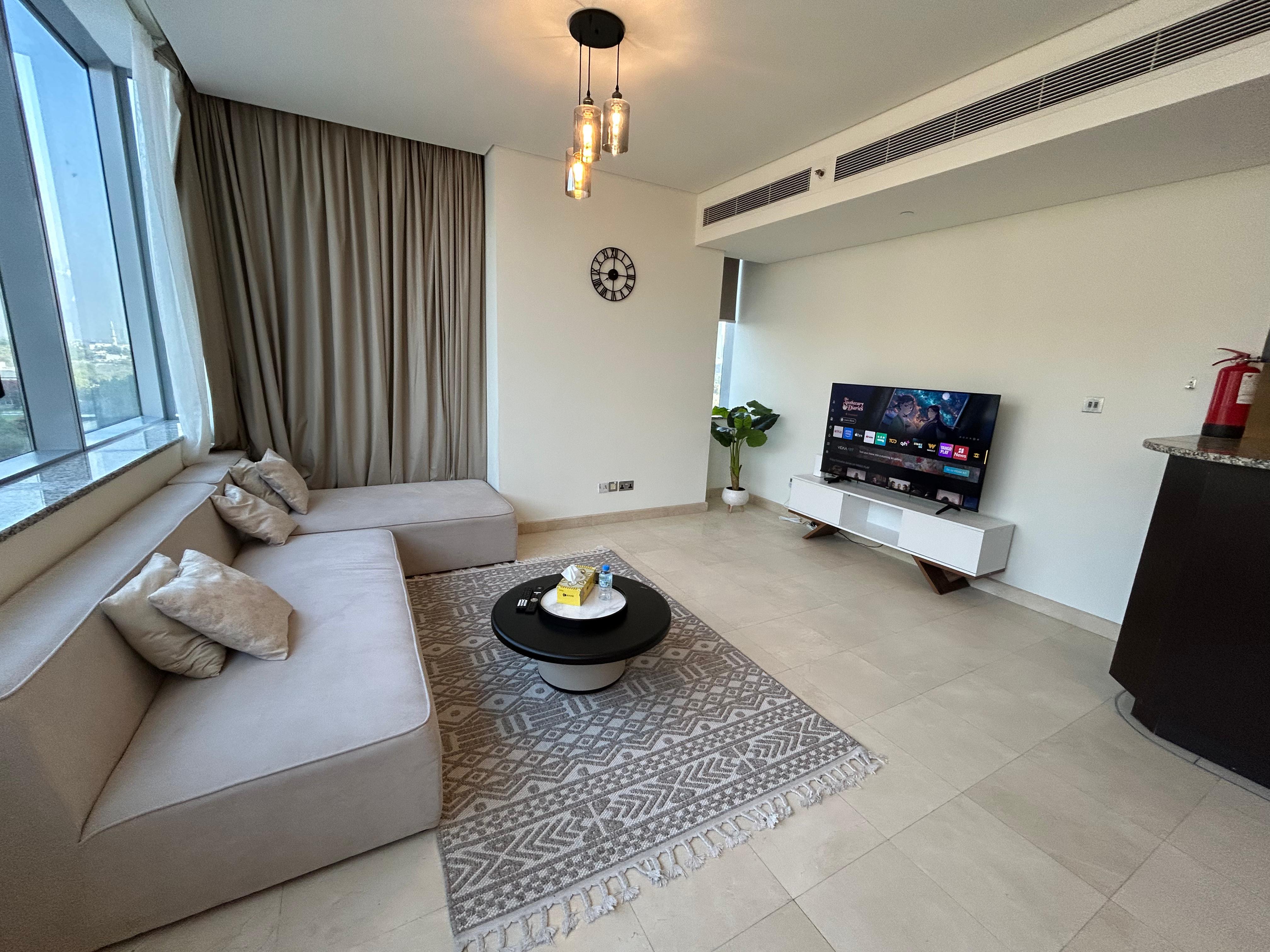 Luxury 2-Bedroom Apartment in Difc | Skyline Views