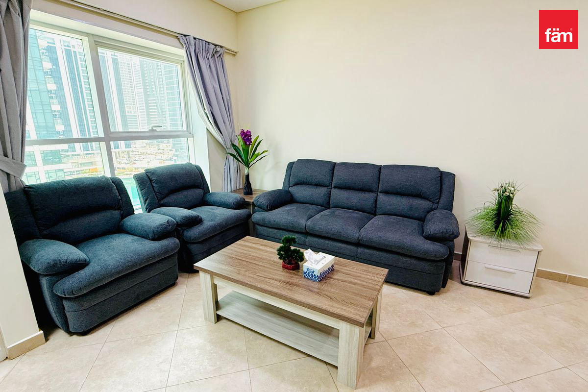 apartment card
