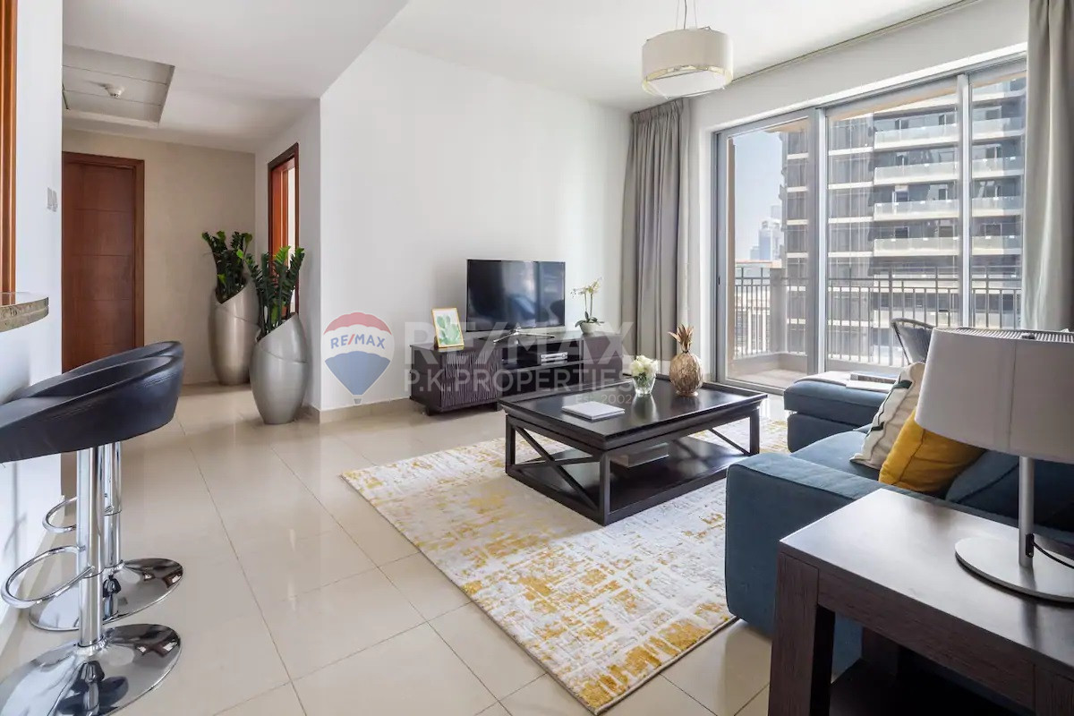 apartment card