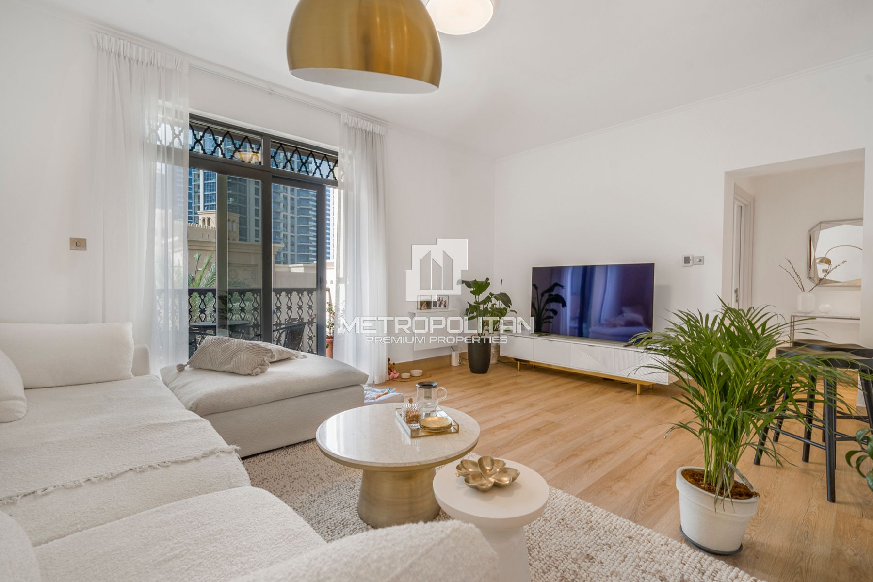 apartment card