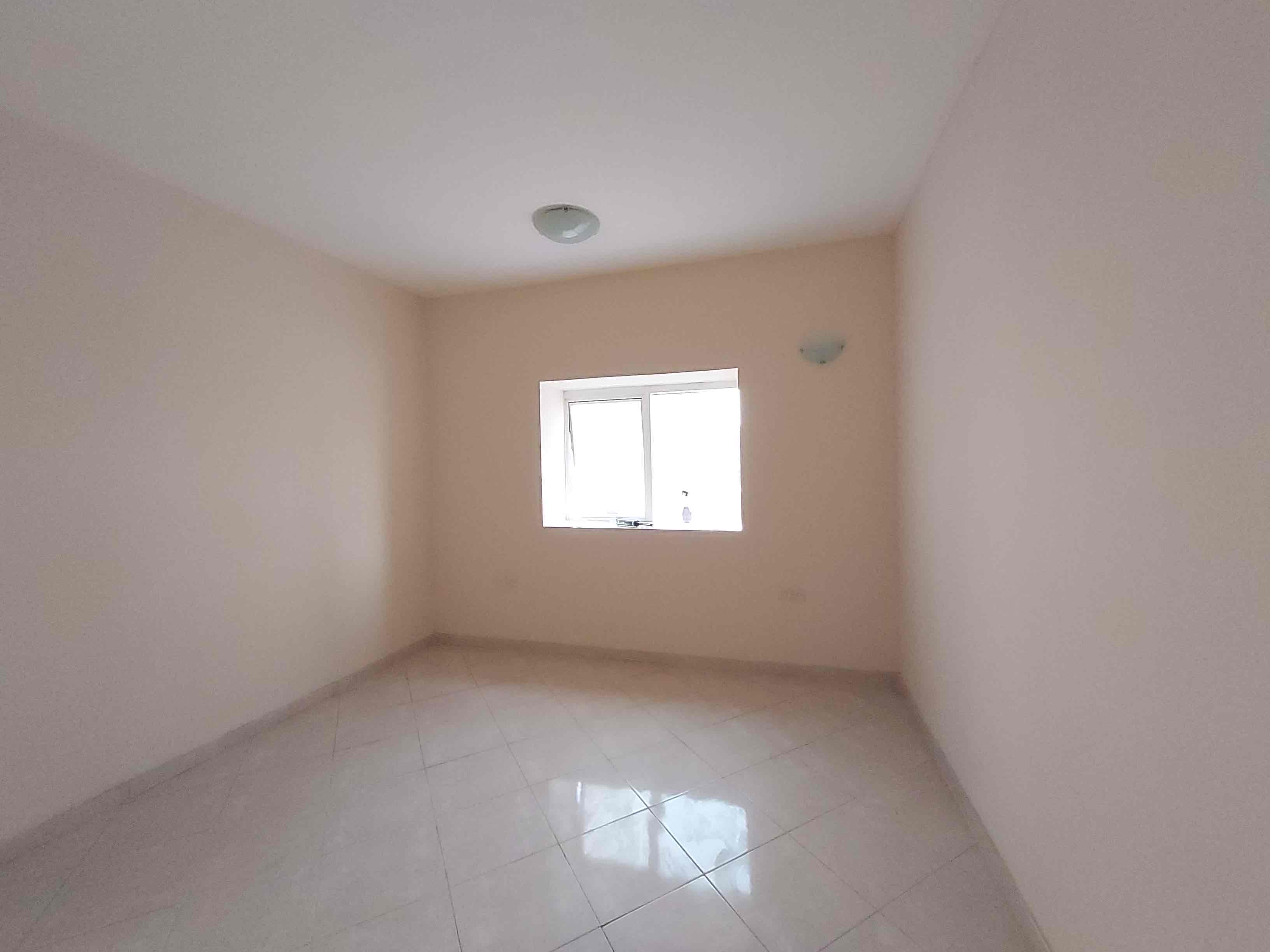 Good one studio apartment in new Molash are close to tea park