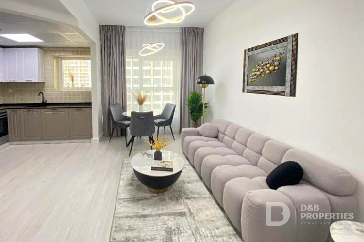 apartment card
