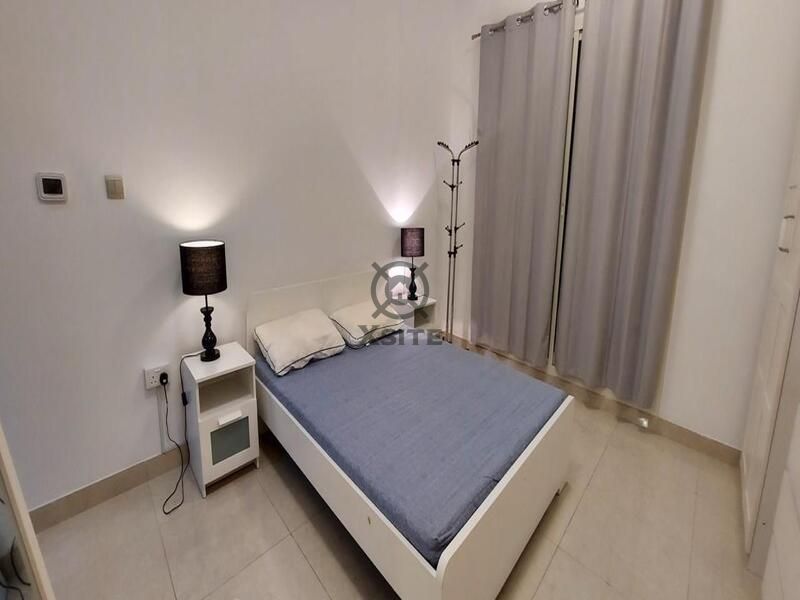 apartment card