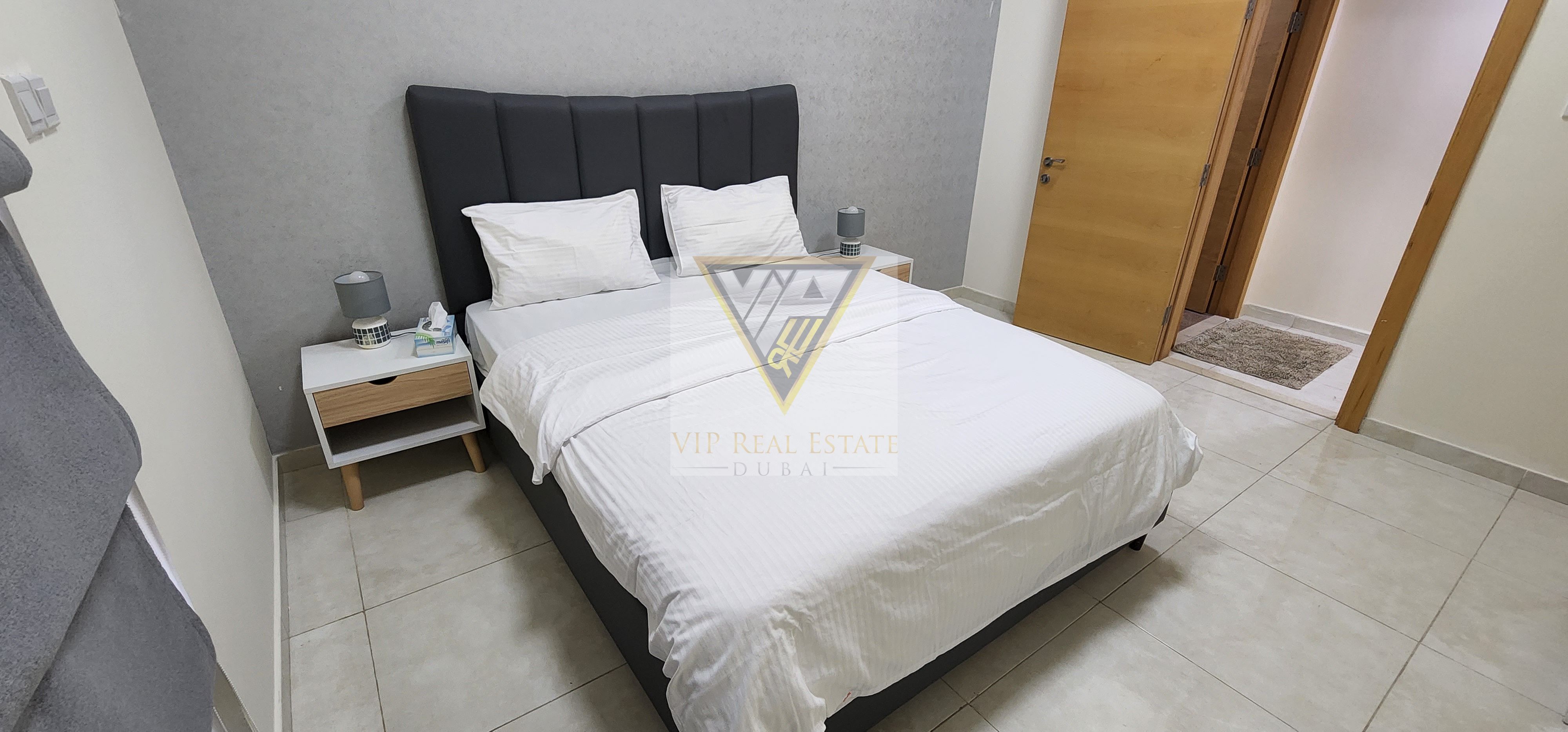 Large Balcony | Fully Furnished | 12 Chq option | brighter Unit