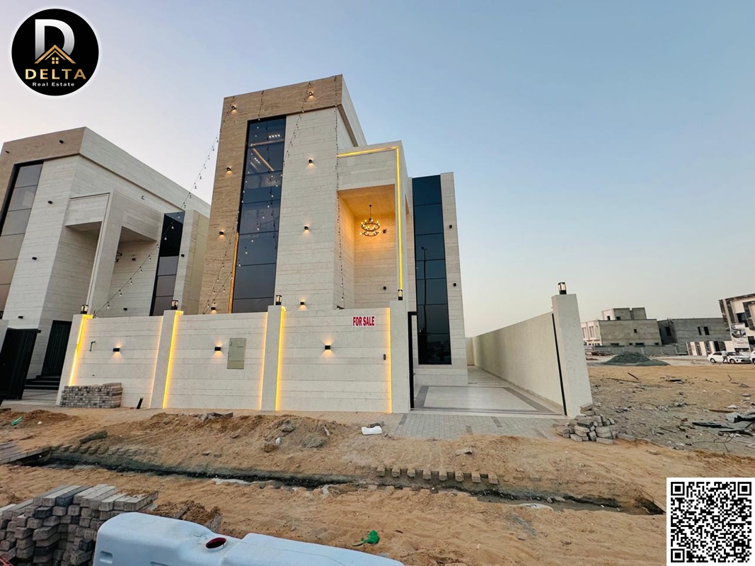 For sale in Al-Helio area, a ground, first and roof villa, 5 master bedrooms, including registration fees. The villa has full central air conditioning