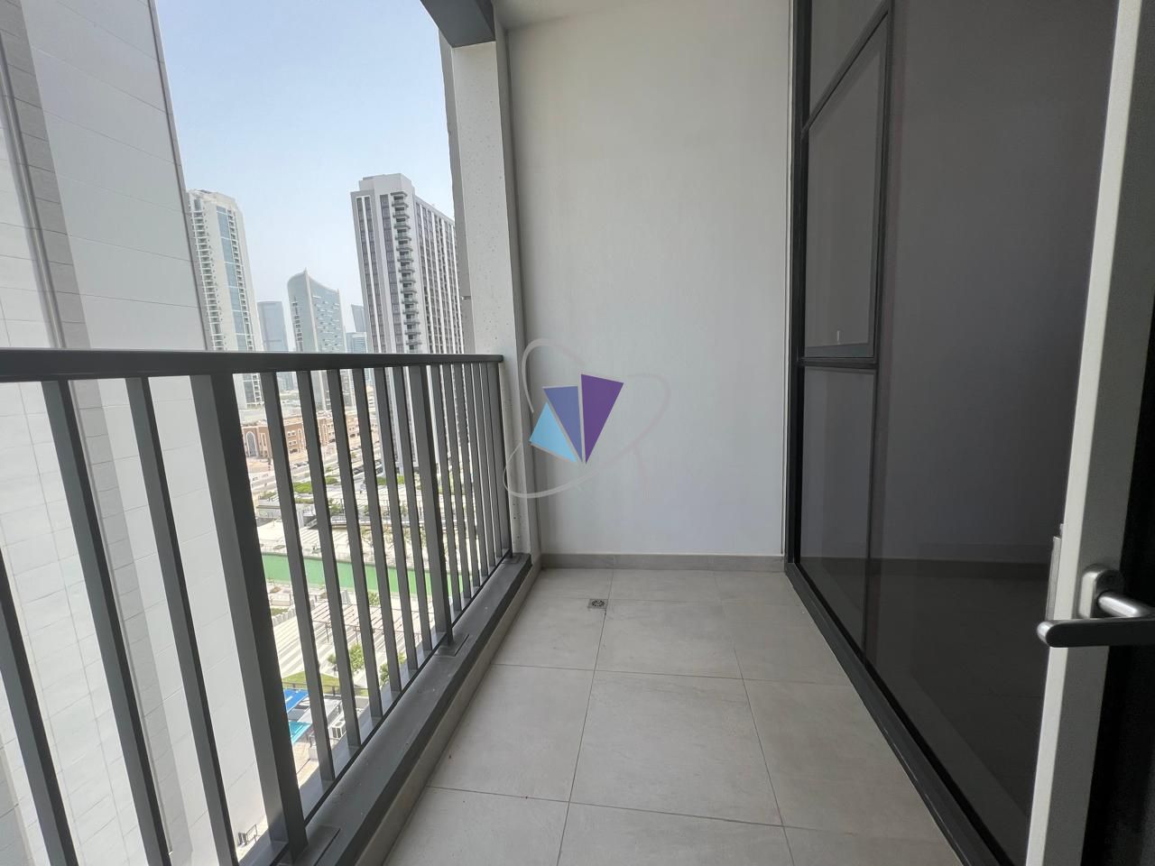 apartment card