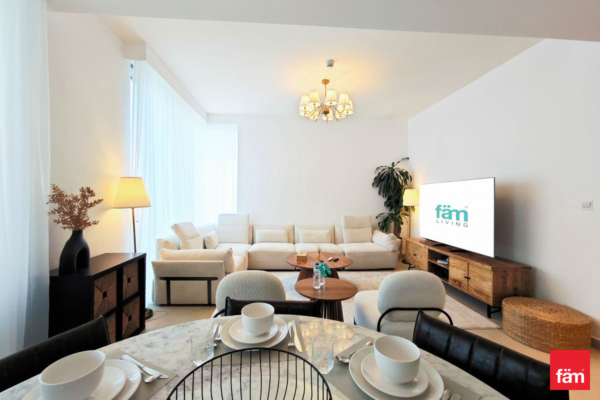 Live the Creek Lifestyle | 3BR with Gym, Pool and Leisure Zones