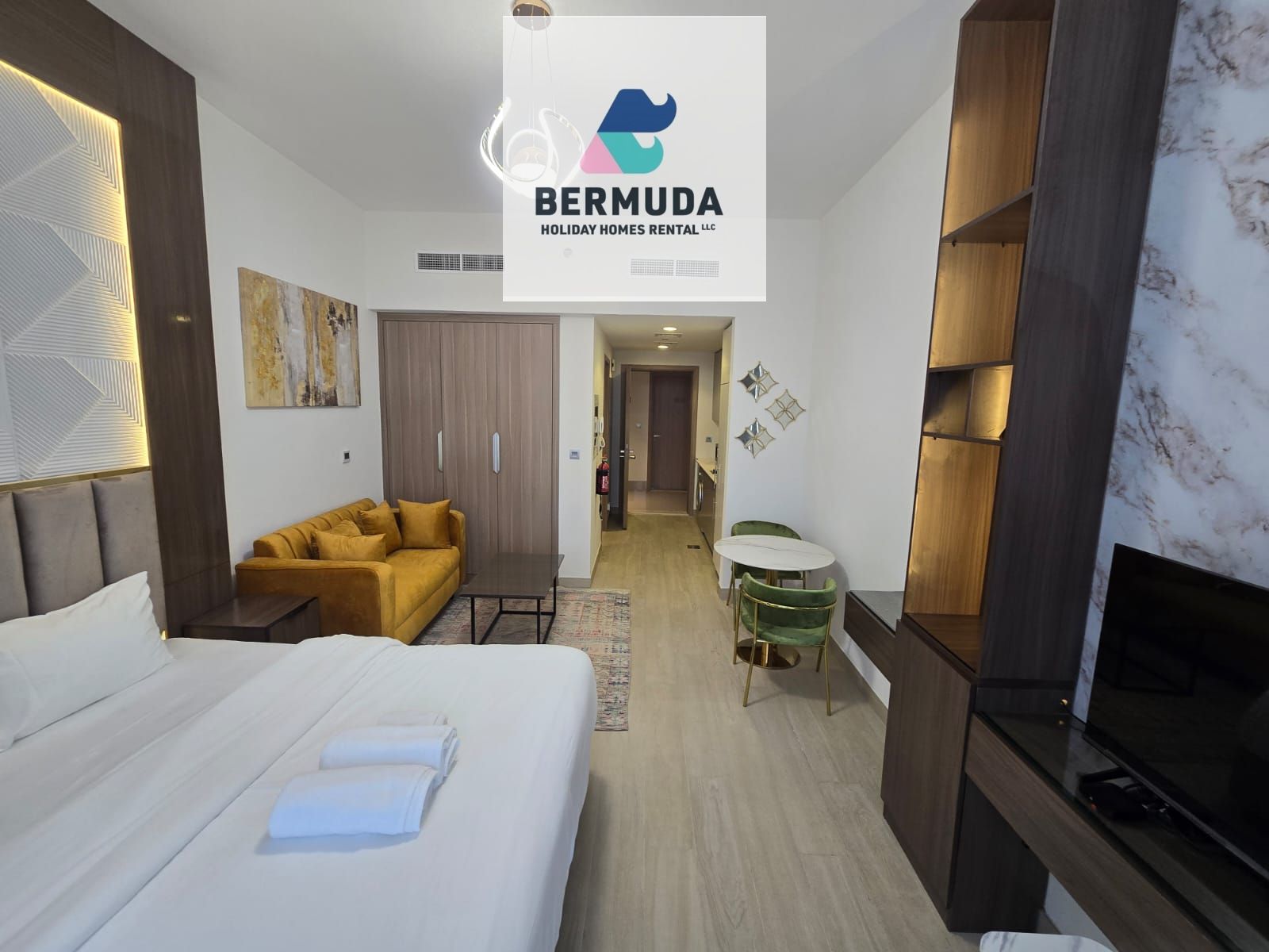 DELUX STUDIO FULLY FURNISHED BURJ KHALIFA VIEW WEEKLY AND MONTHLY RENTAL