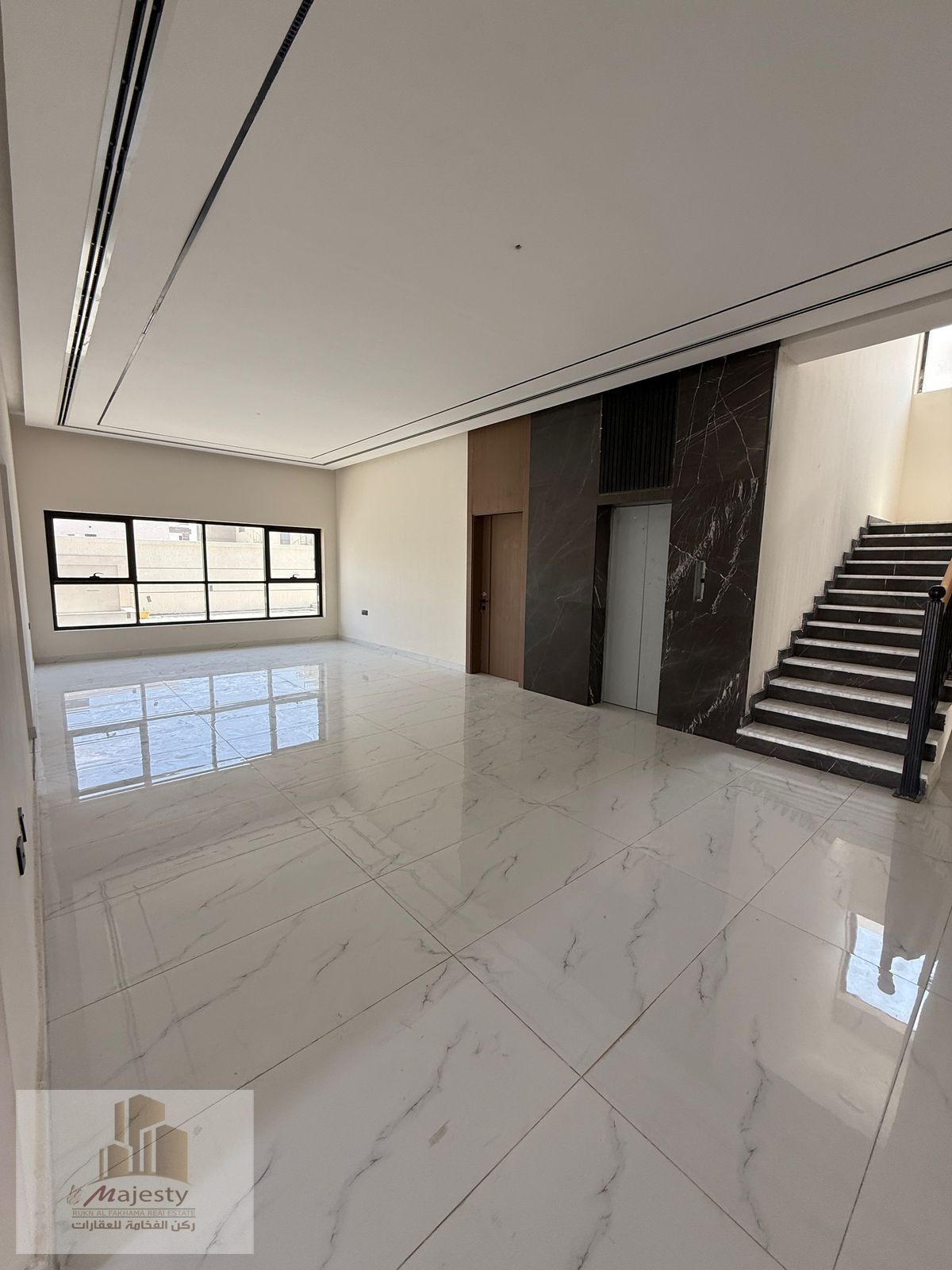 Villa for sale in Al-Hoshi / Sharjah Emirate / more than 5 bedrooms