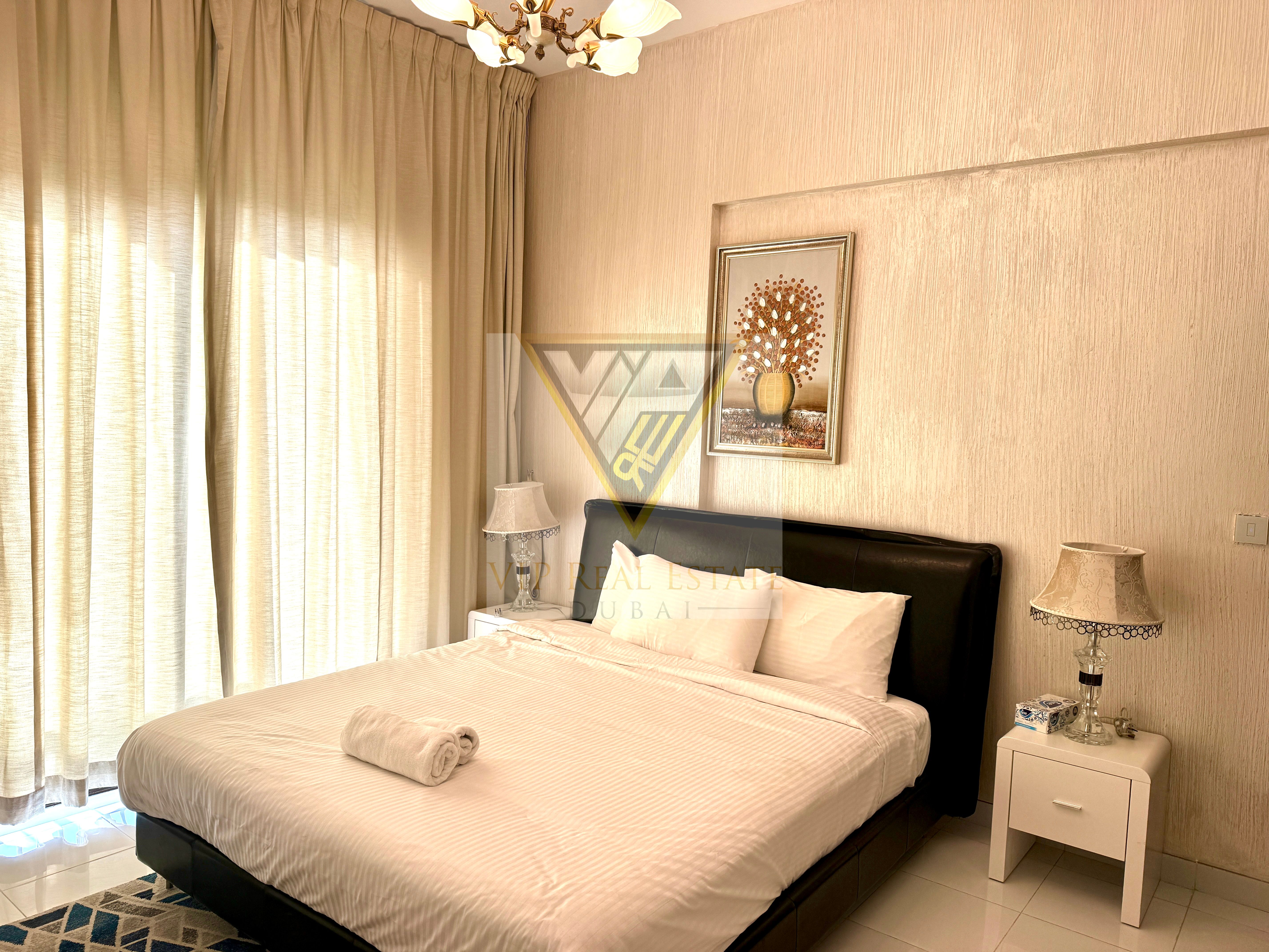 2 BHK Pool View | Fully Furnished | Prime Location | 12 Chq Optn
