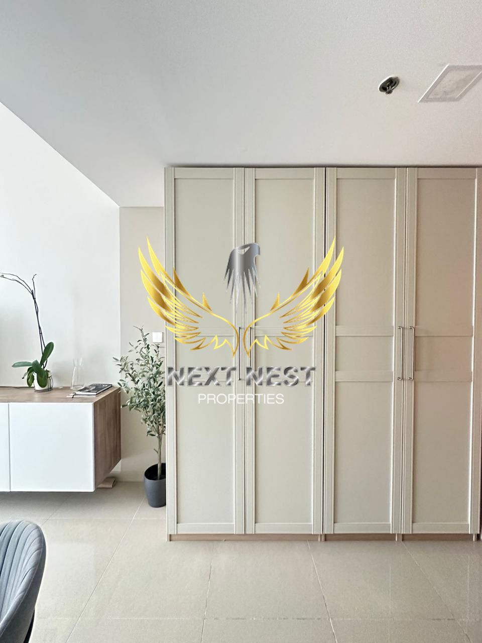 apartment card