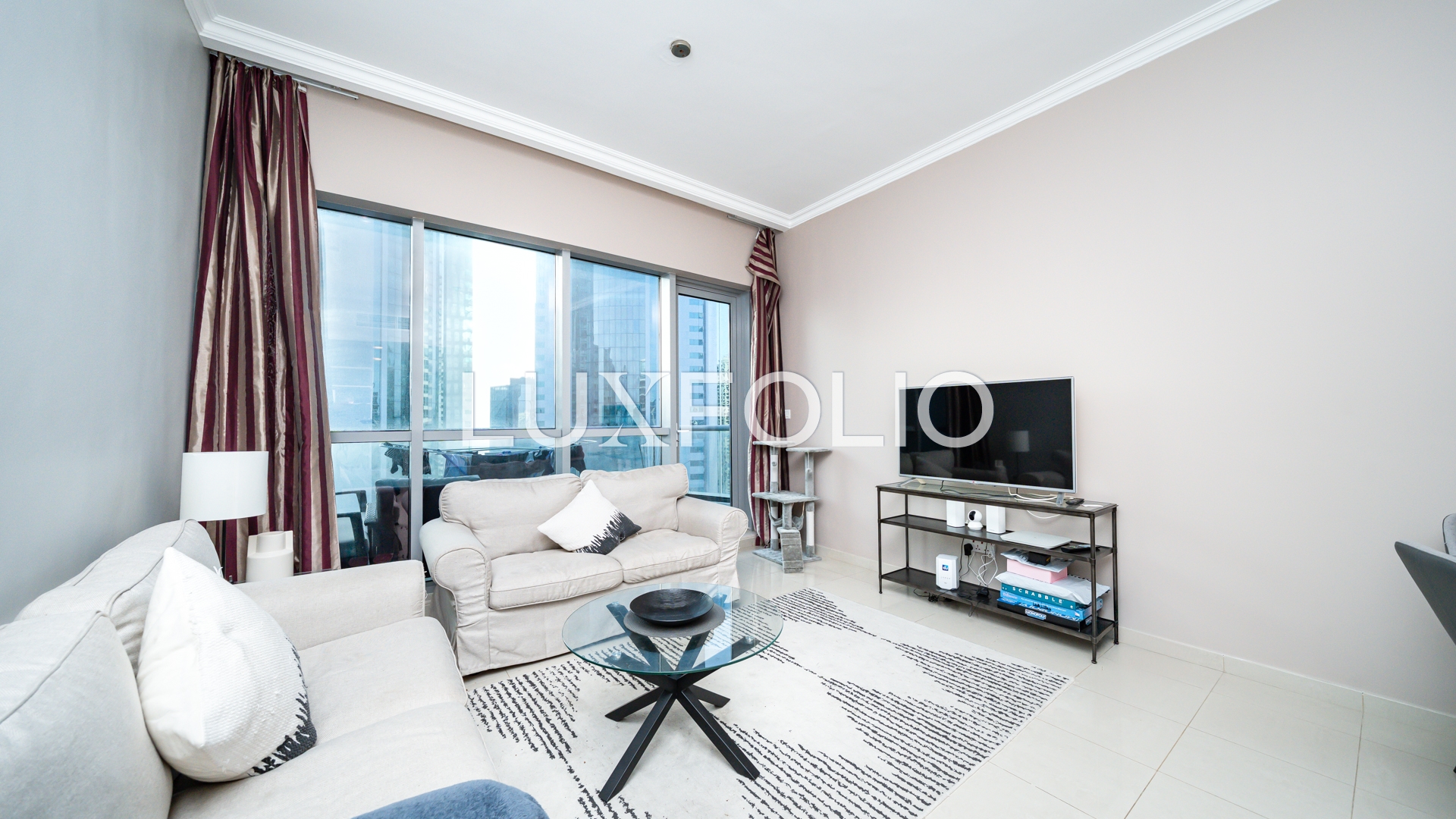 apartment card