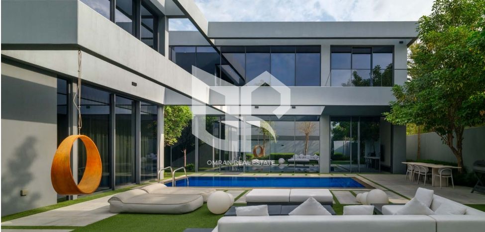 5 rooms and a swimming pool in the heart of Sharjah Freehold Private location