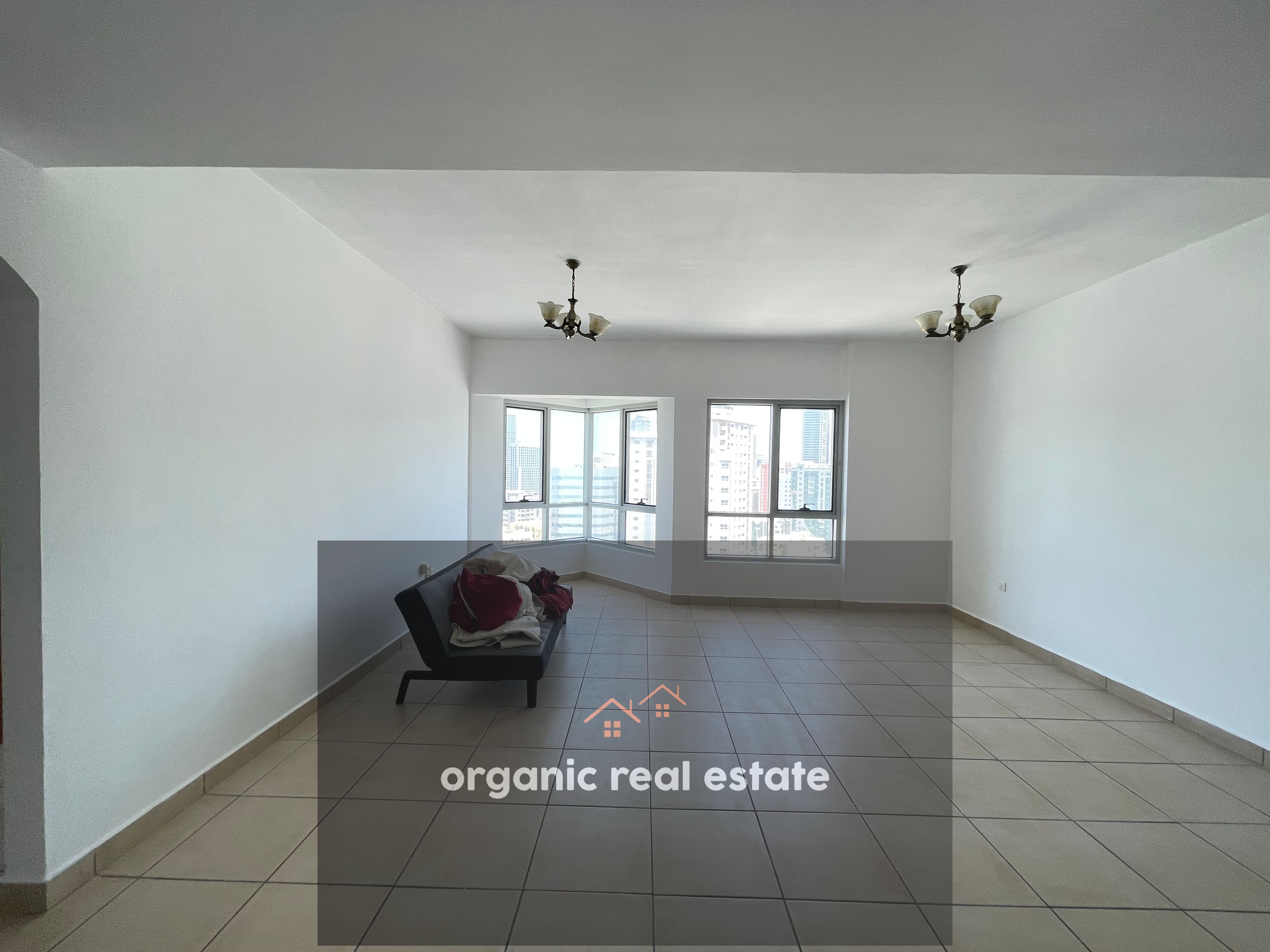 SPACIOUS 2BHK AC FREE