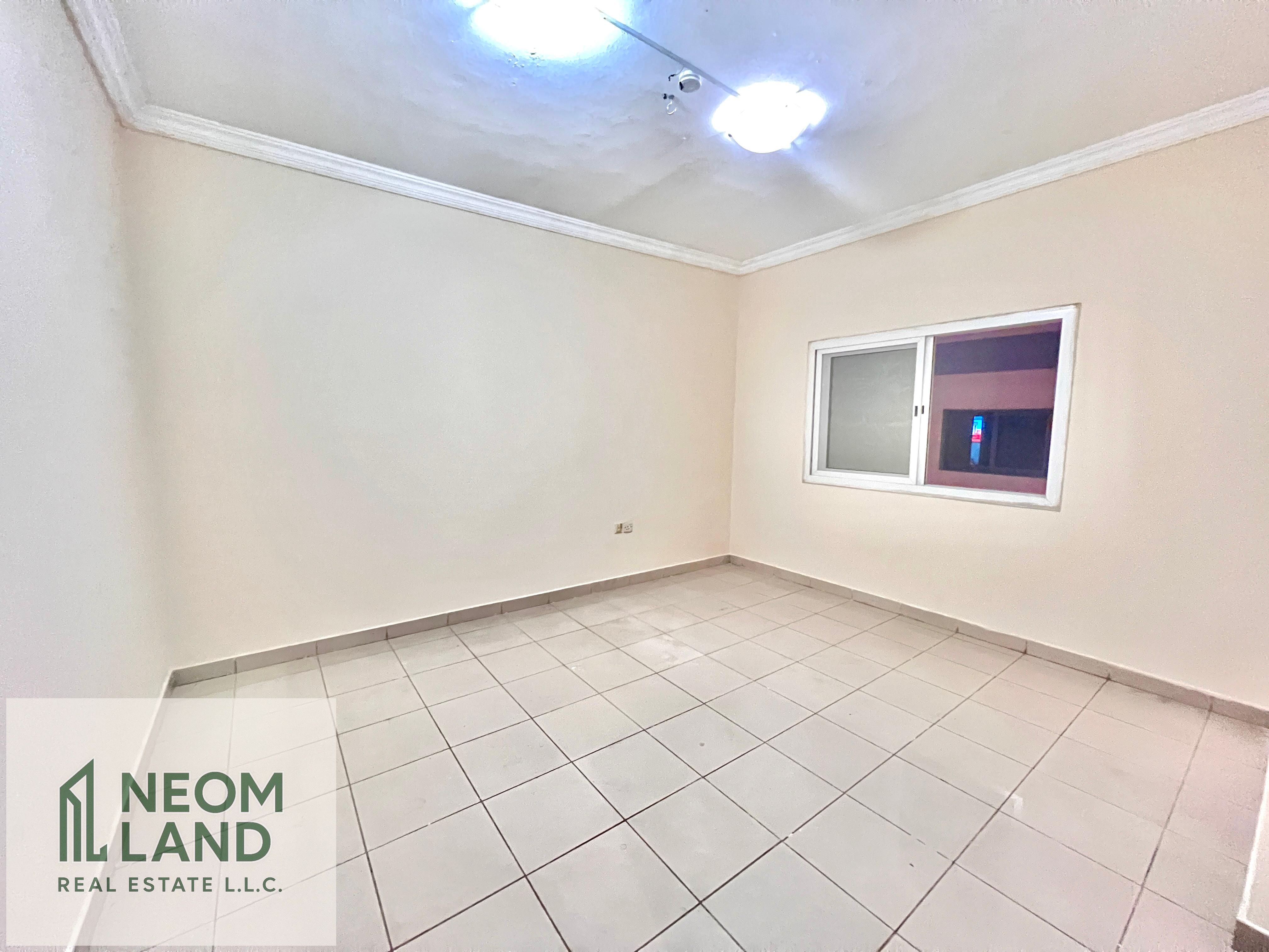 Unfurnished | Vacant | 4 cheque