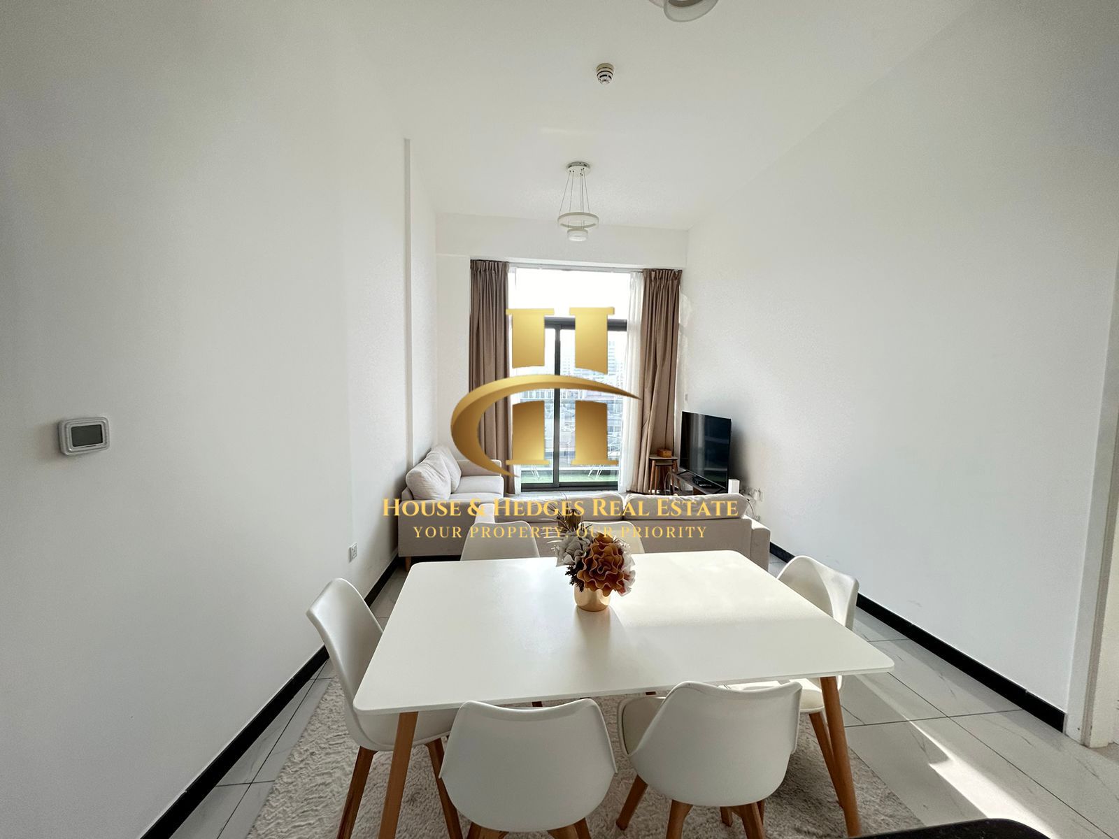 apartment card