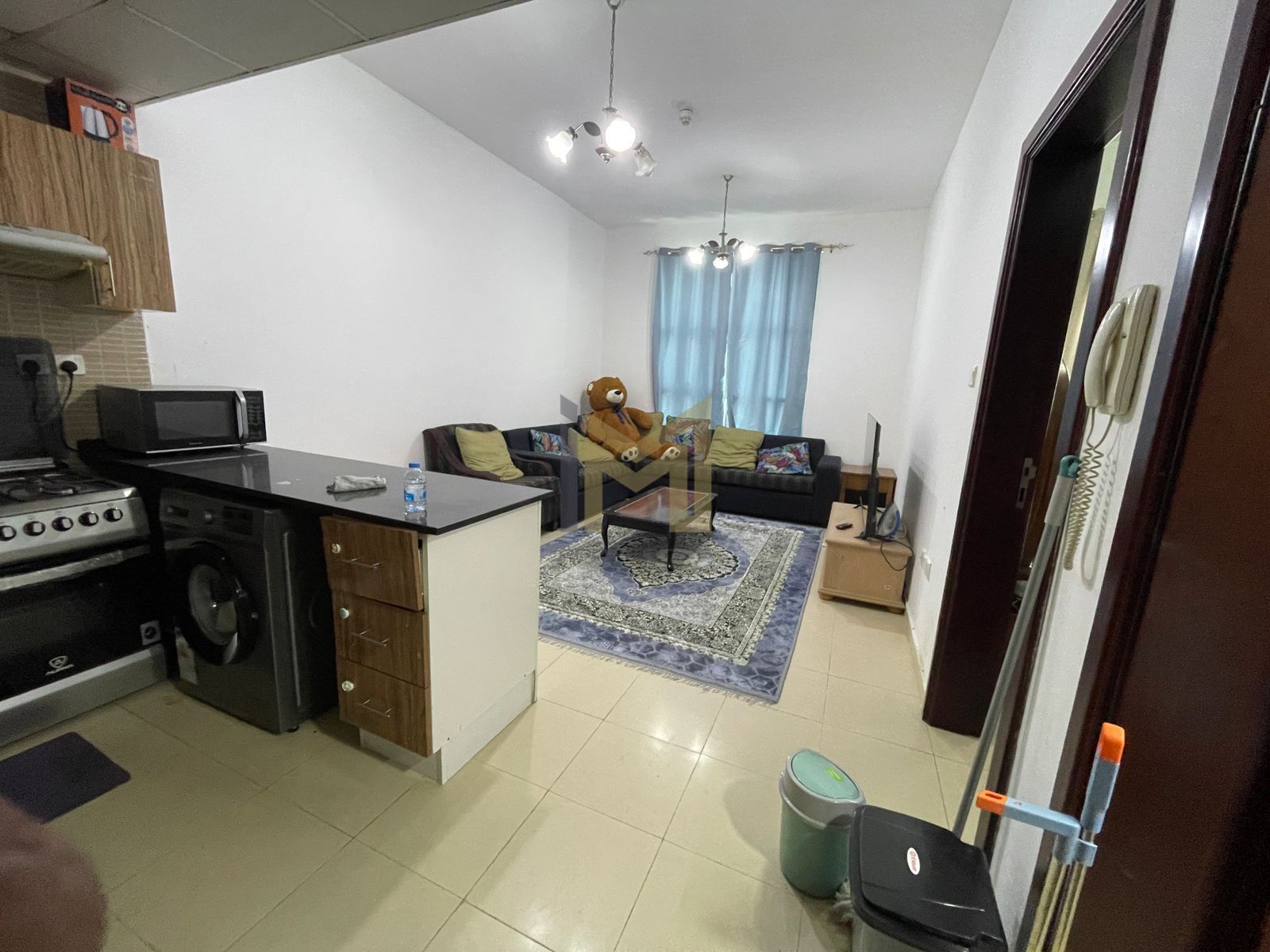 spacious and modern 1bhk fully furnished apartment on prime