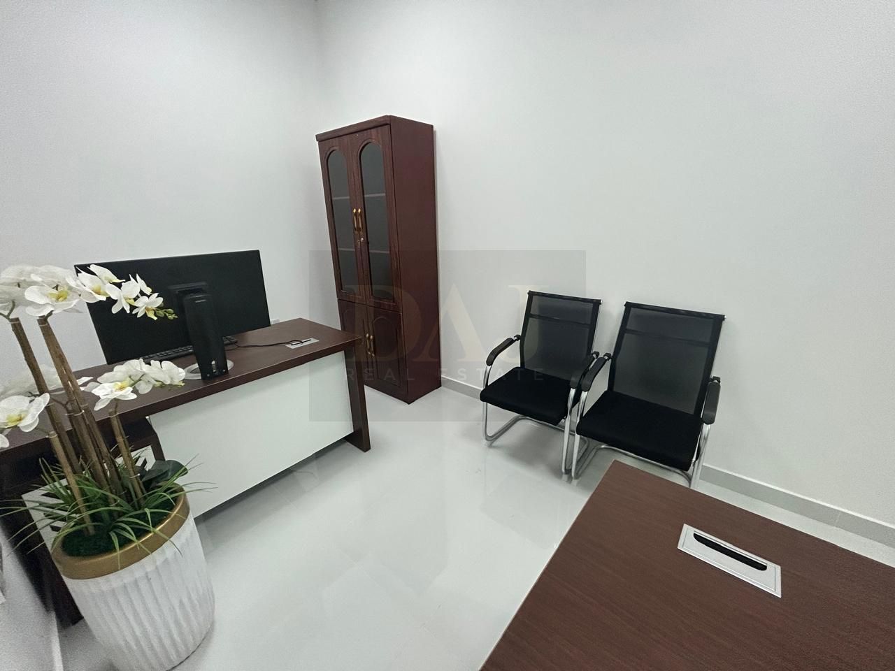 Beautiful office with Bank account assistance | near to metro