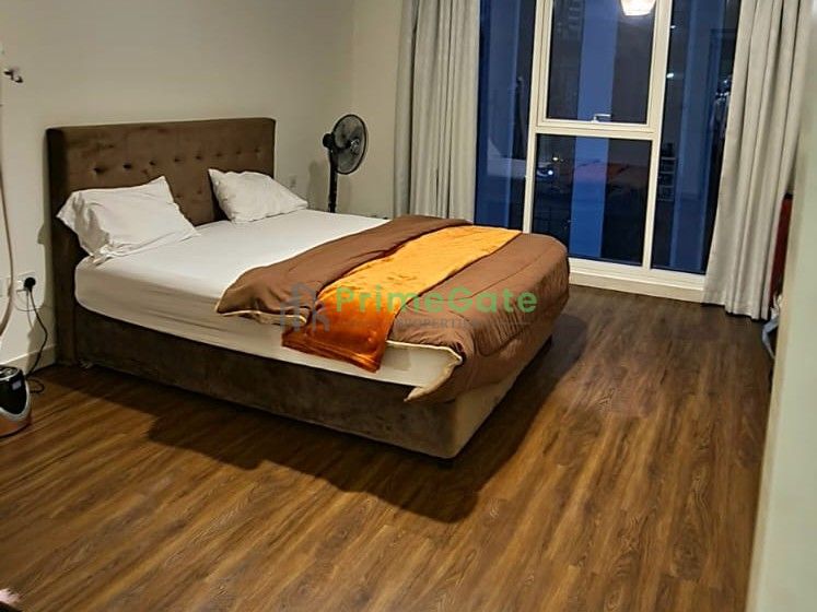 apartment card