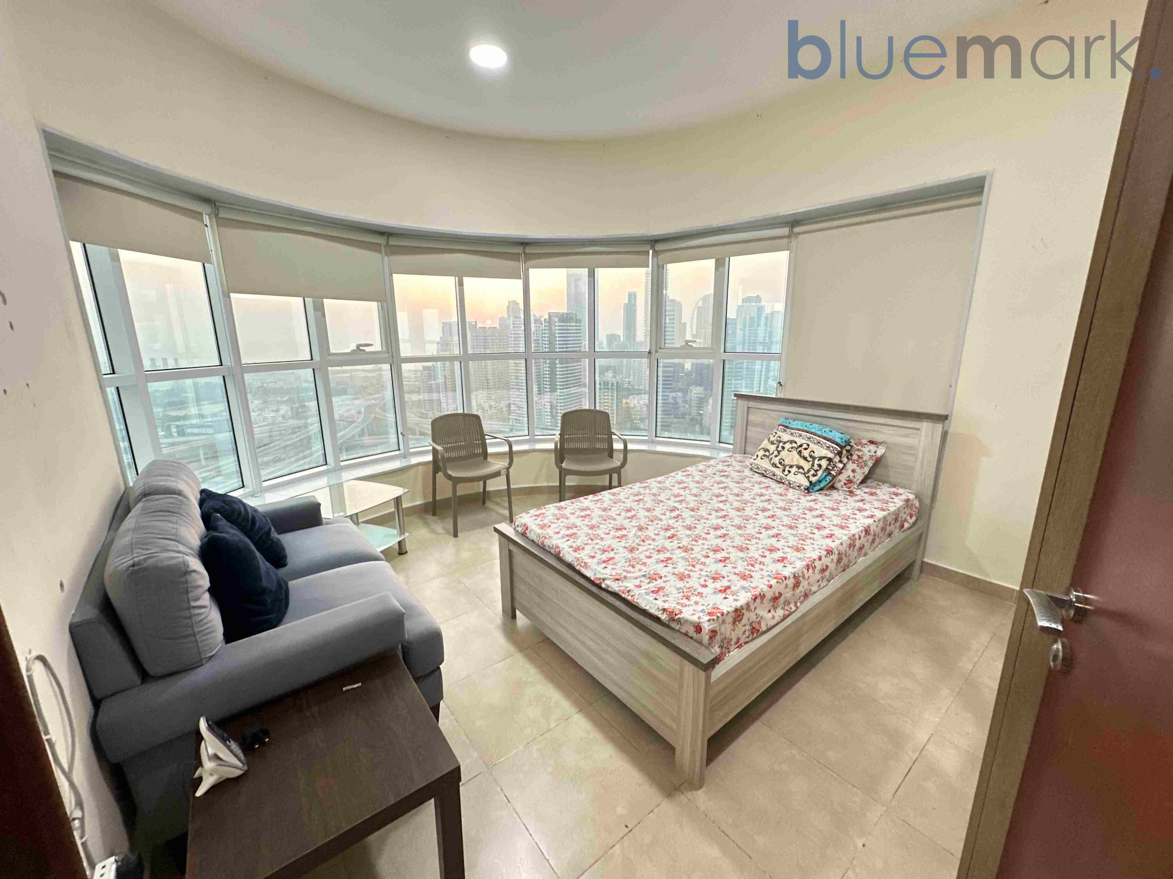 apartment card