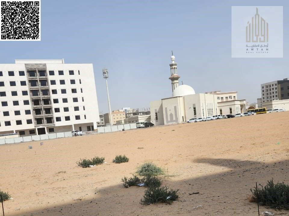 Two commercial plots of land in an excellent location and area for investment