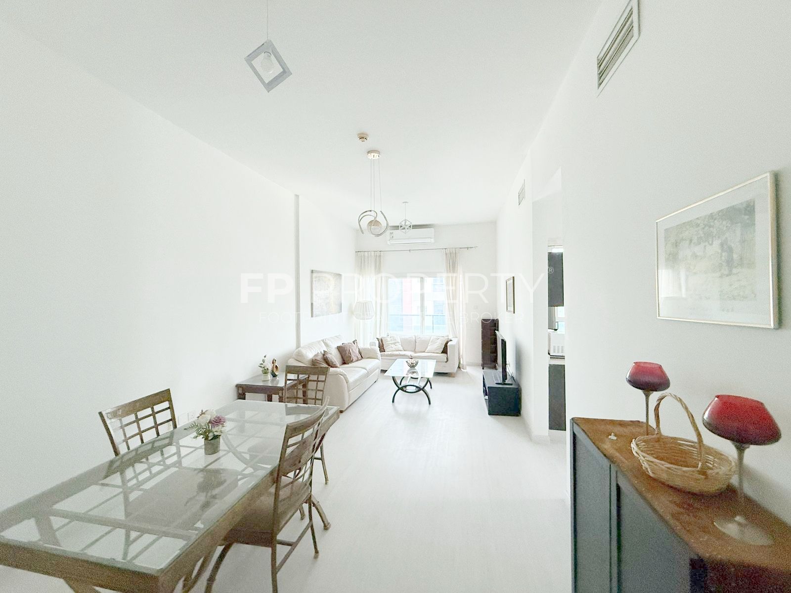 apartment card