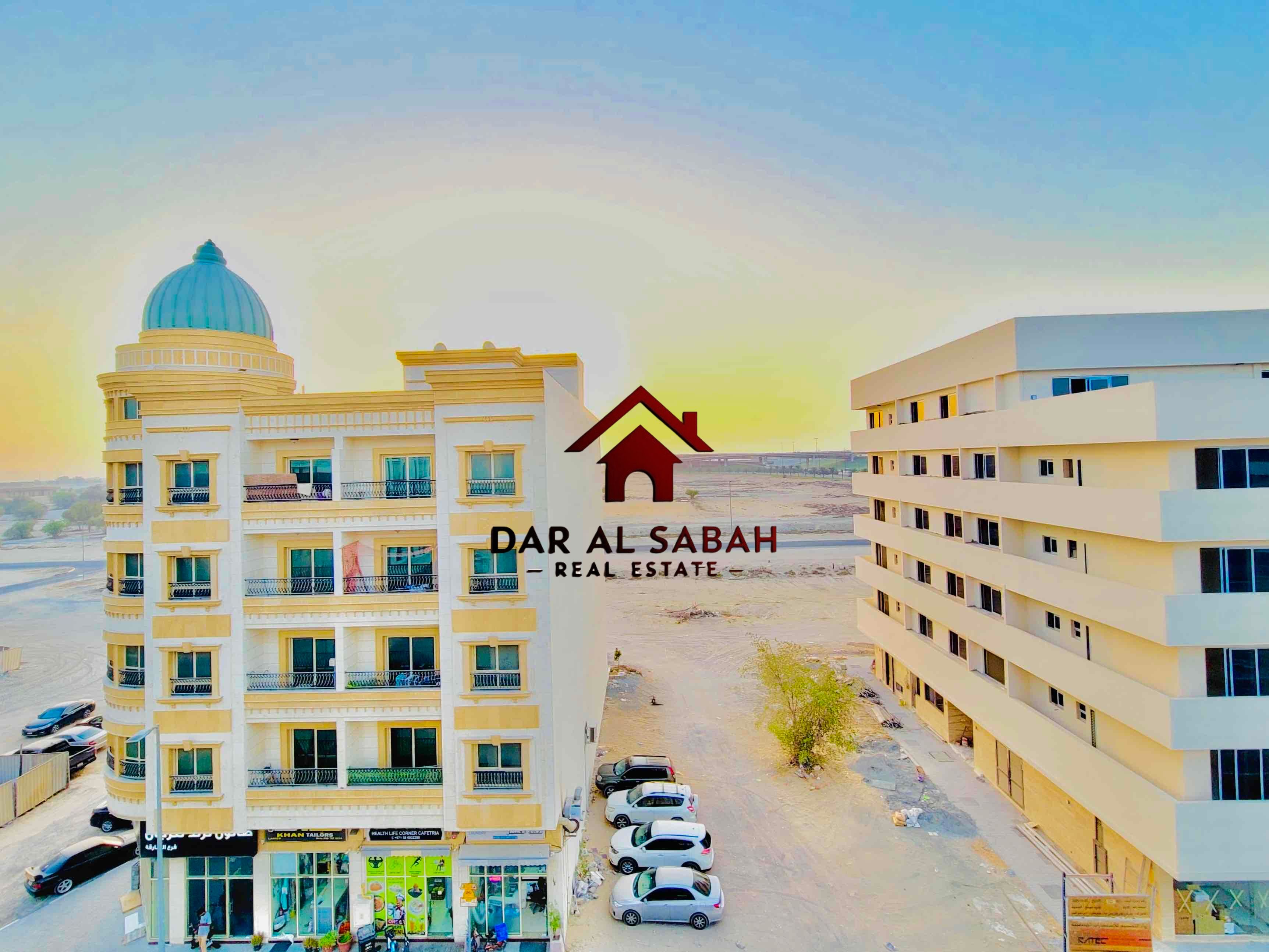Specious unit with balcony/Ready to Move/Near to claro coffee