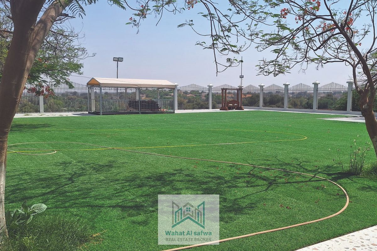 Spacious 3 BHK Villa | 18,000 sqft | For GCC People Only