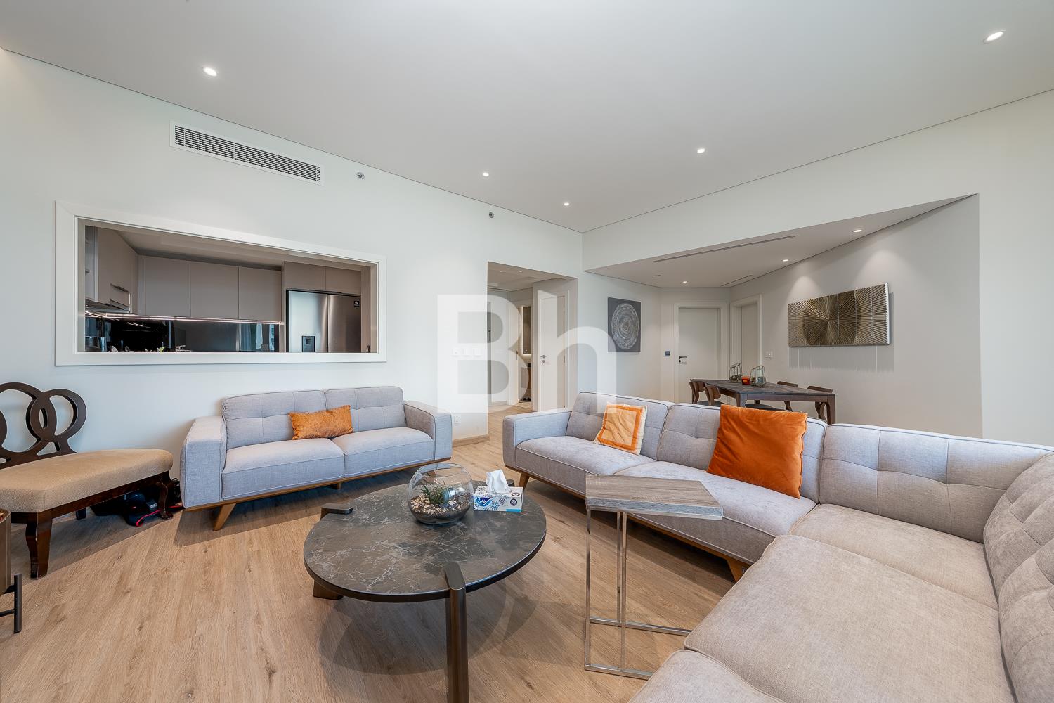 apartment card