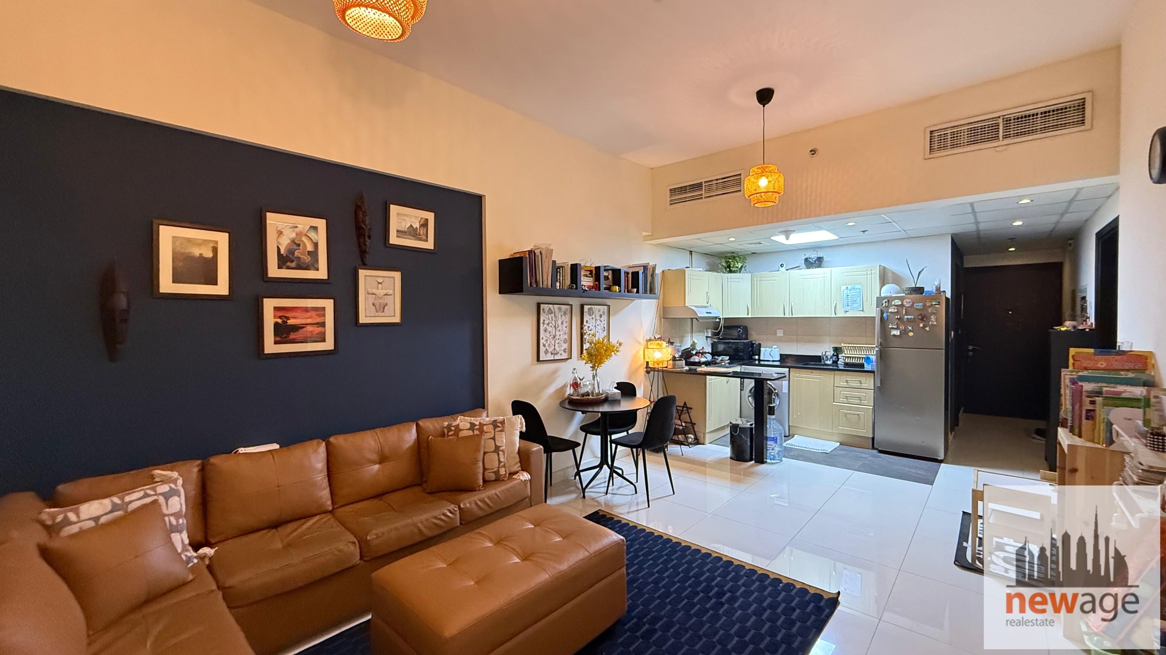apartment card