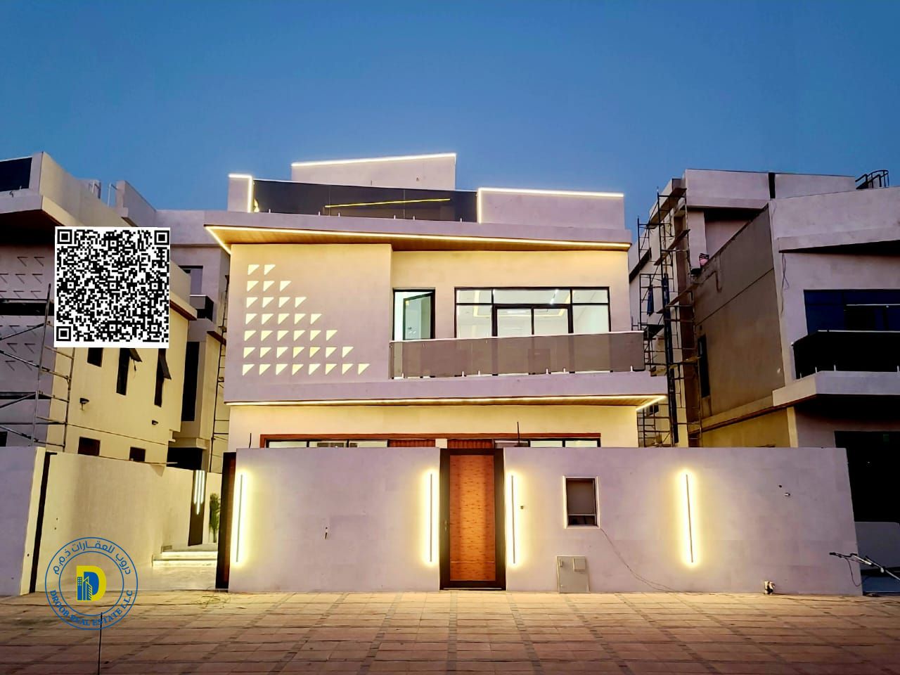 For sale in Al Helio area, 2 villas, 5 rooms with a roof, including registration fees, modern finishing, large areas, freehold
