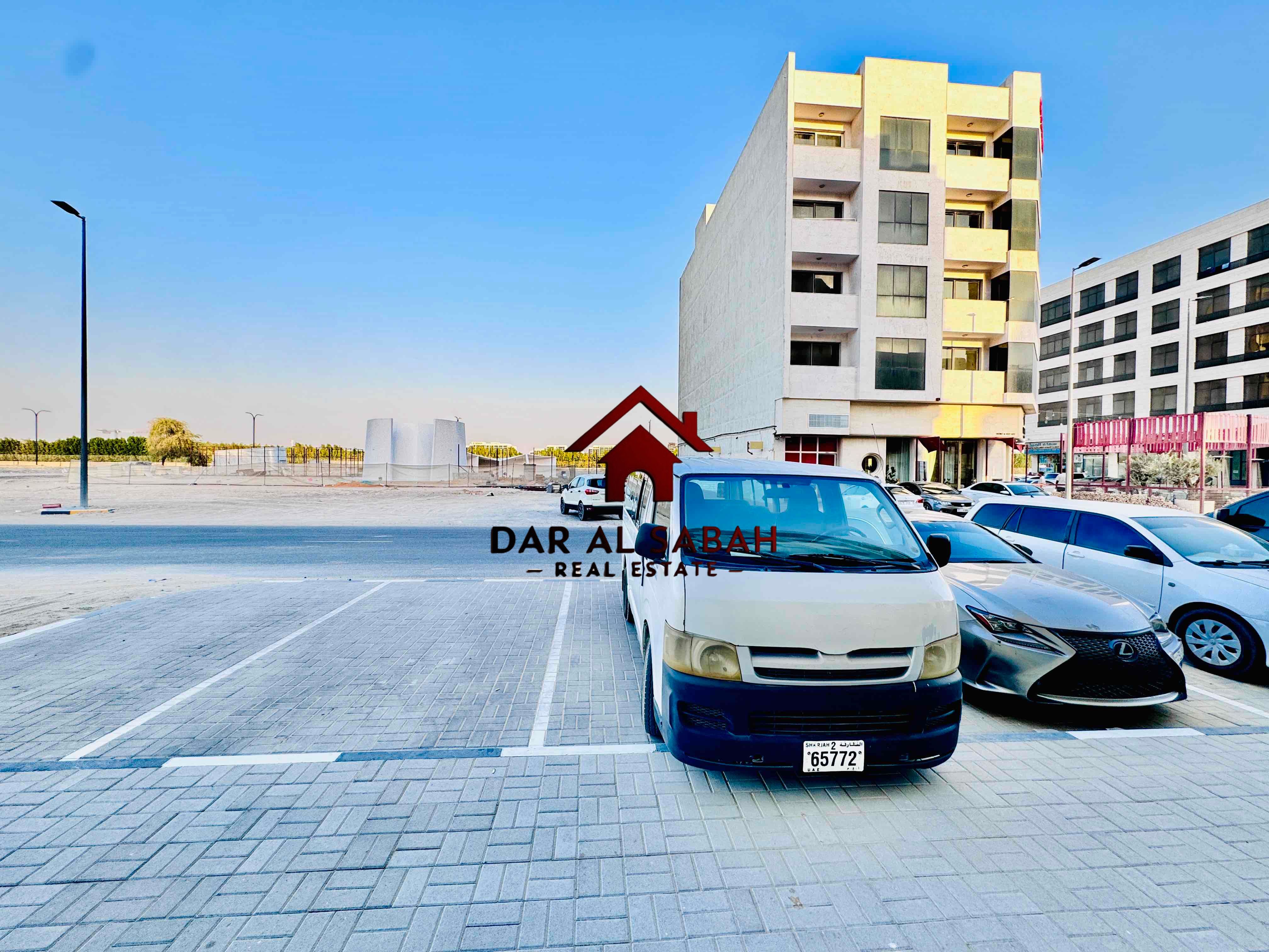 Prime location/On the Road building/Front of community