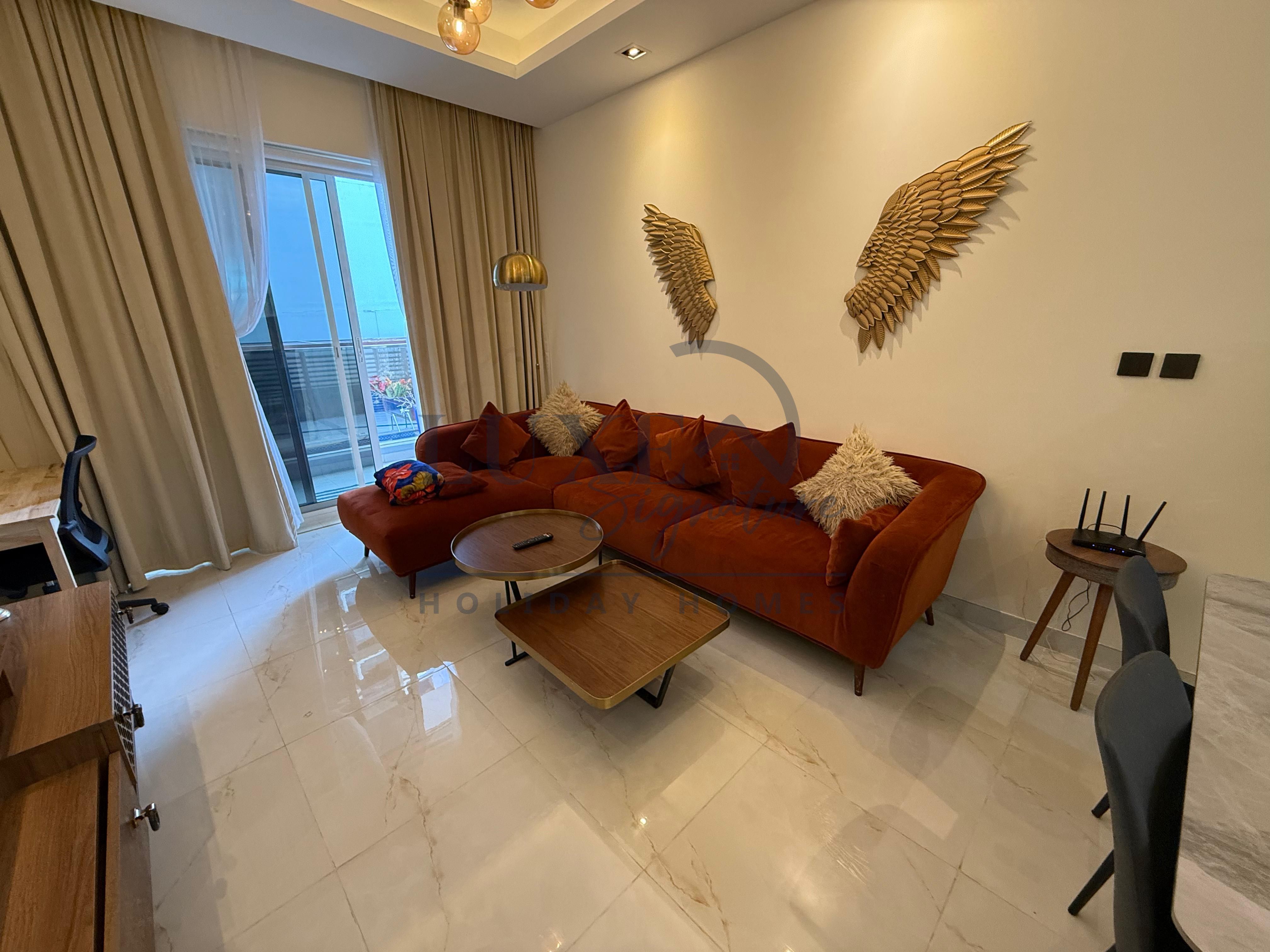 LAVIOUSHLY FURNISHED 1BHK || READY TO MOVE IN || CALL US NOW