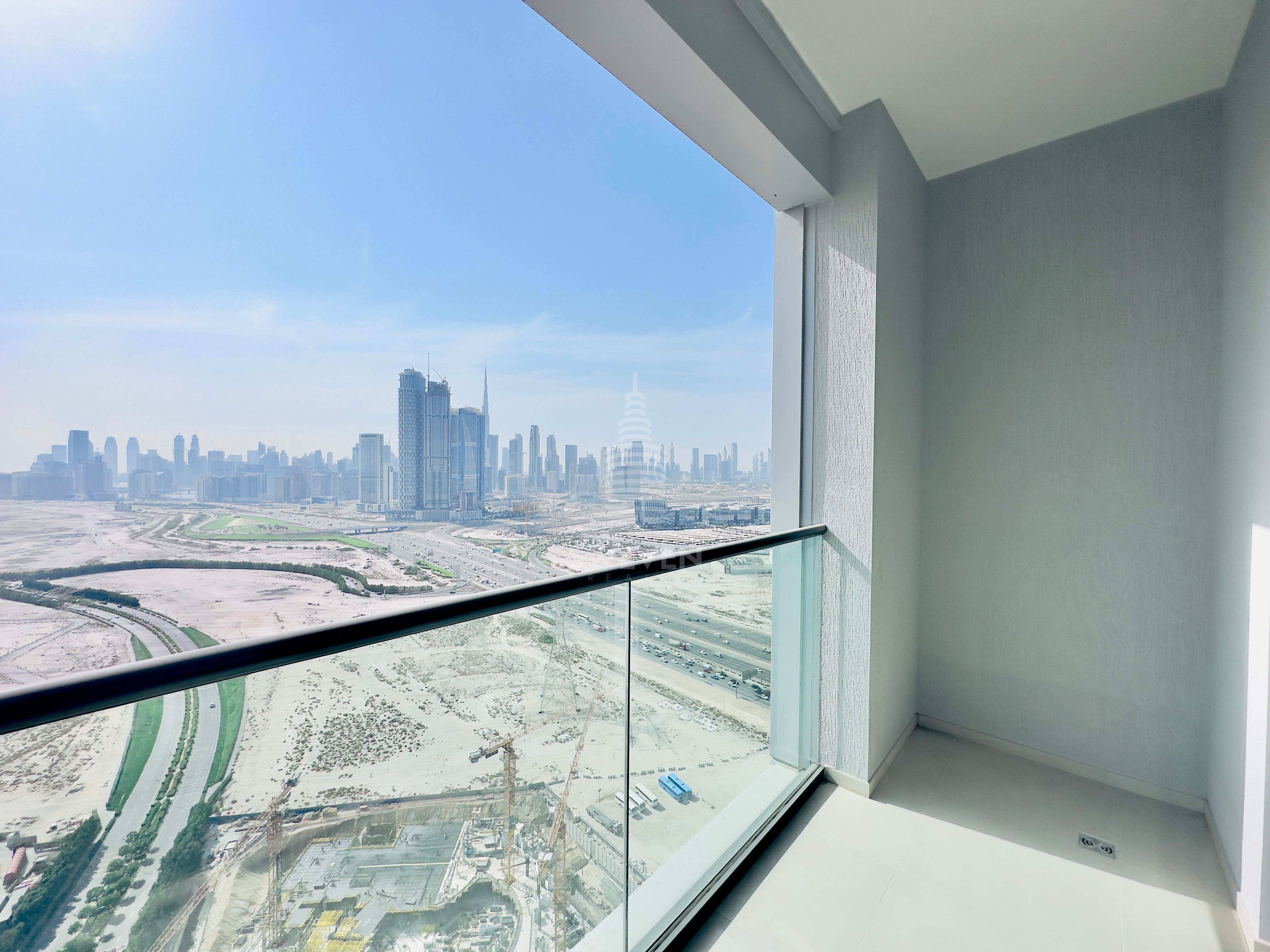34th Floor - 09 Series - High Rise - Motivated Seller